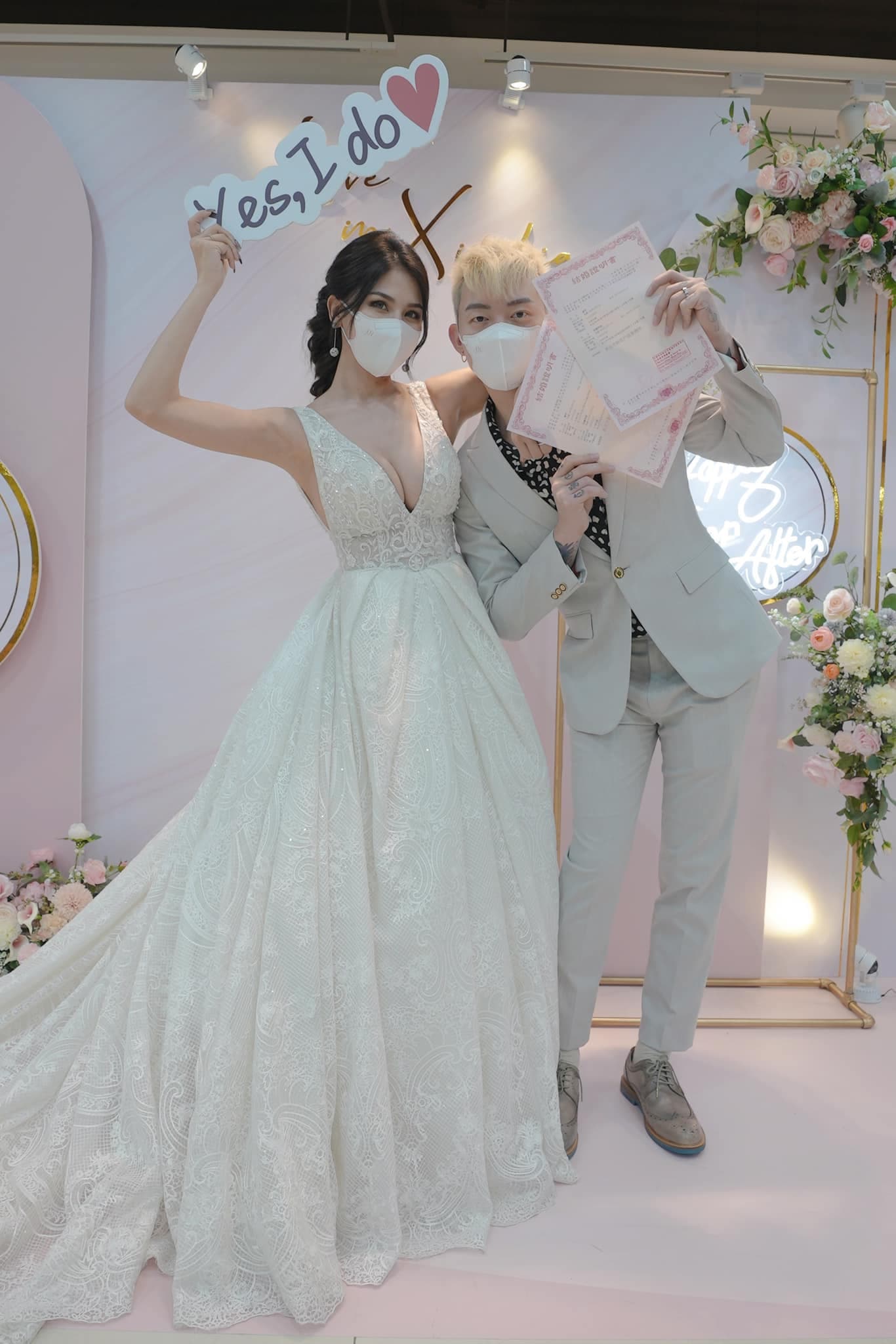 蕾菈選在今天結婚,不但是老公湯宇的生日,同時也是結婚紀念日。(翻攝自蕾菈 Lyla臉書)