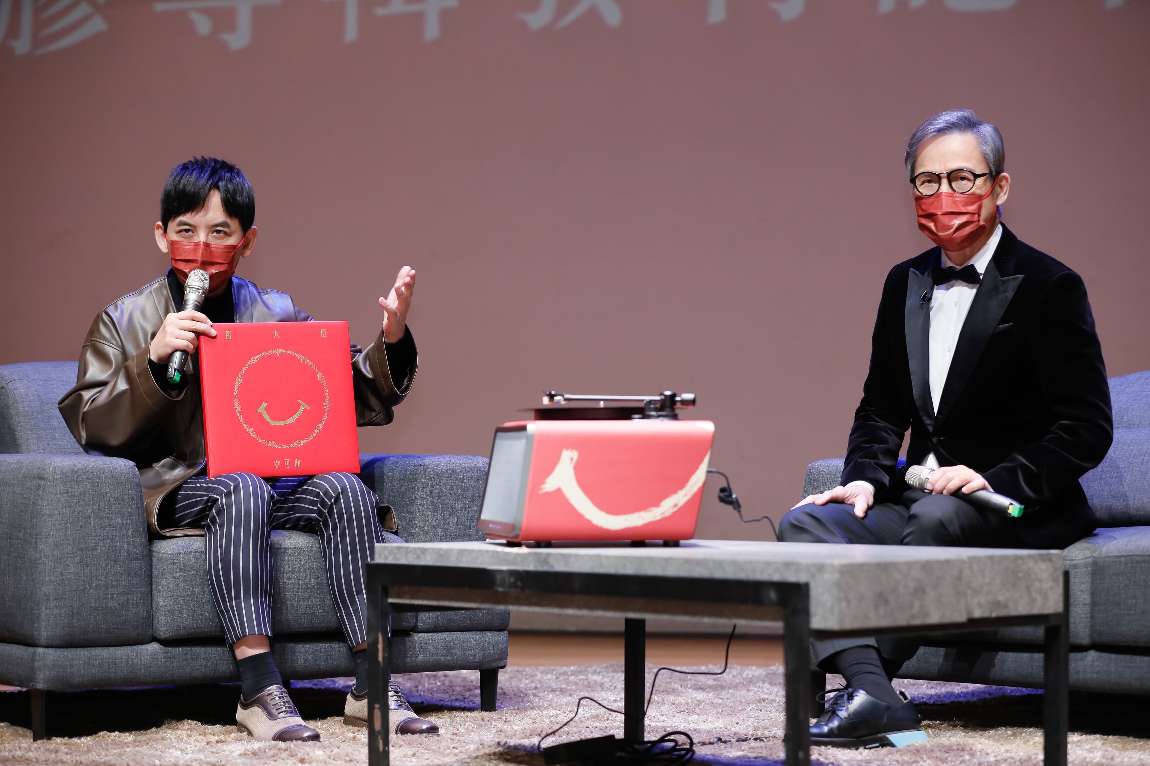 羅大佑還忙著籌備音樂劇，提到想邀黃子佼一起演出。