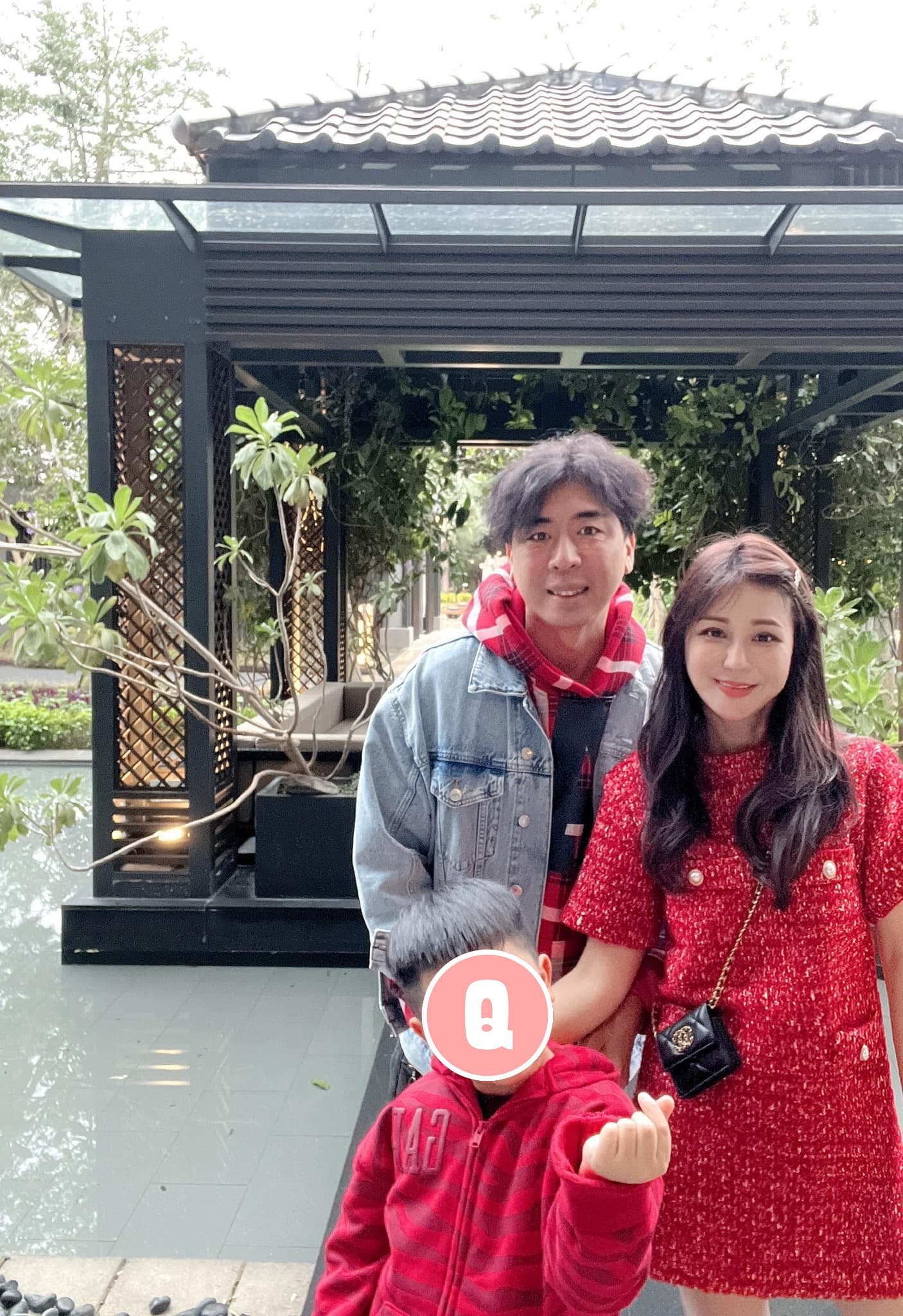 梁赫群的老婆周裕婷在婚顧業相當有知名度。(翻攝梁太的婚顧生活臉書)