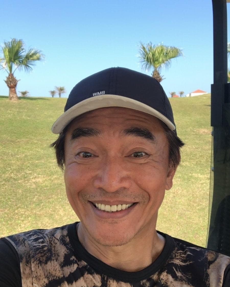 吳宗憲自拍影片,意外讓溫嵐戀情曝光。(翻攝自吳宗憲臉書)