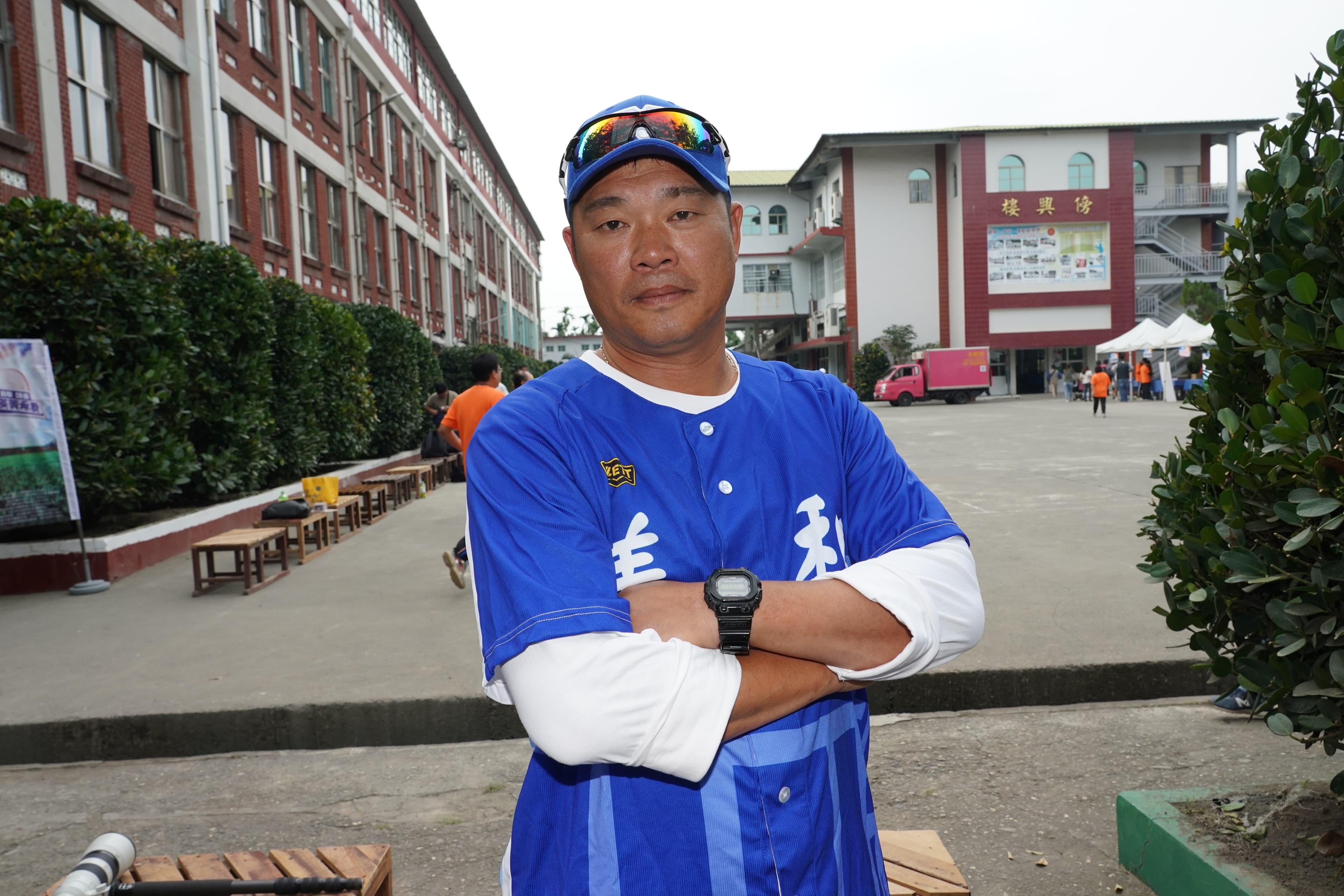 前兄弟象總教練陳瑞振出身美和中學，也是洪一中班底，被鎖定加入台鋼雄鷹教練團。