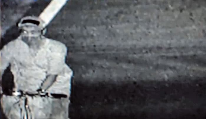 陳宏宗開槍後,一度騎腳踏車逃逸,最後徒步進入山區藏匿。(翻攝畫面)