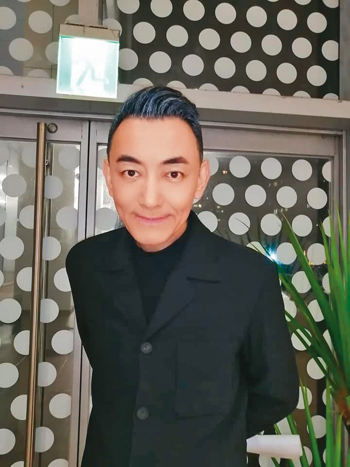 徐亨曾欠債2億,但後來努力工作給大家看。(翻攝徐亨臉書)