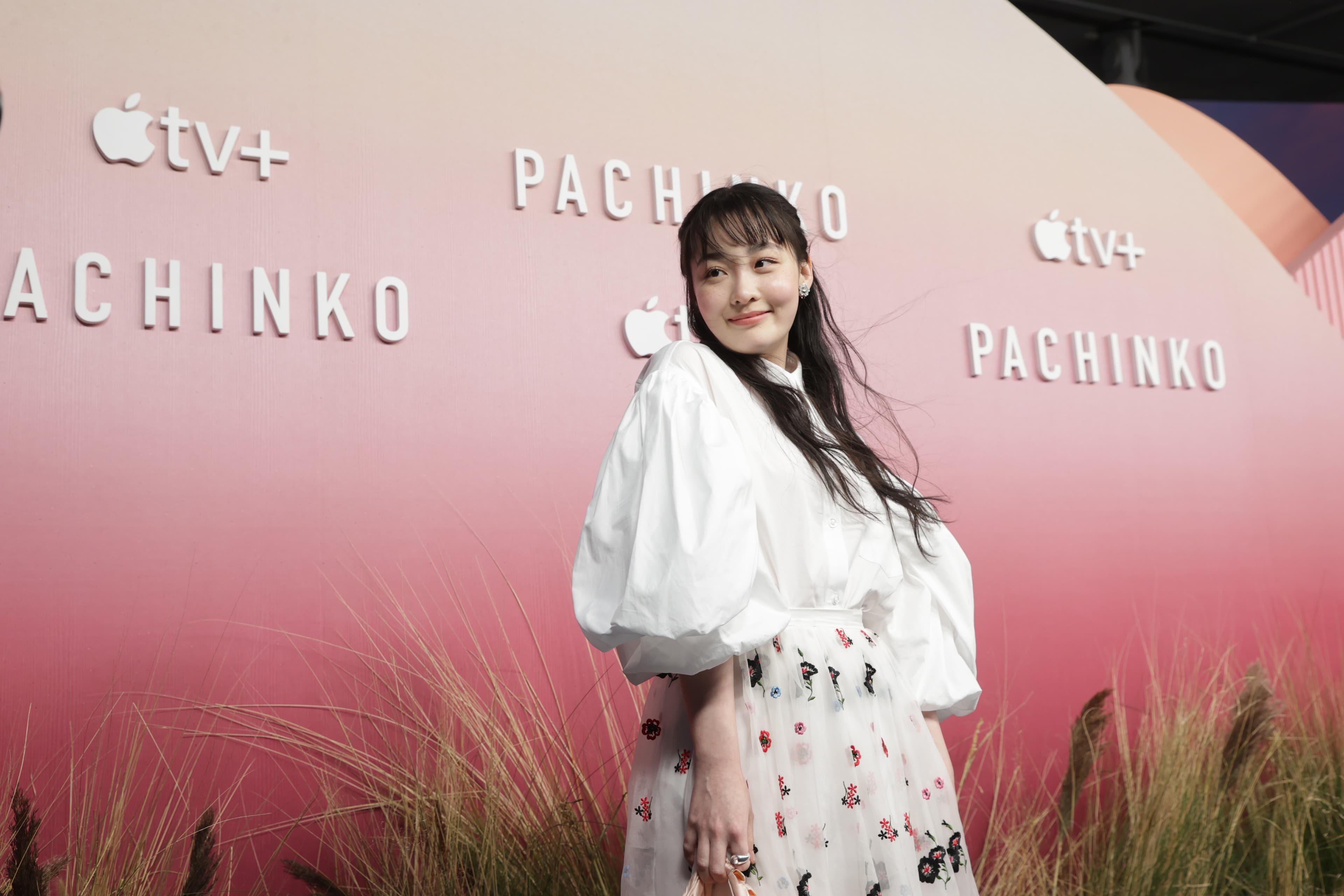 25歲新生代女演員金敏荷飾演Apple TV+《柏青哥》女主角順慈的年輕時期。（Apple TV+提供）