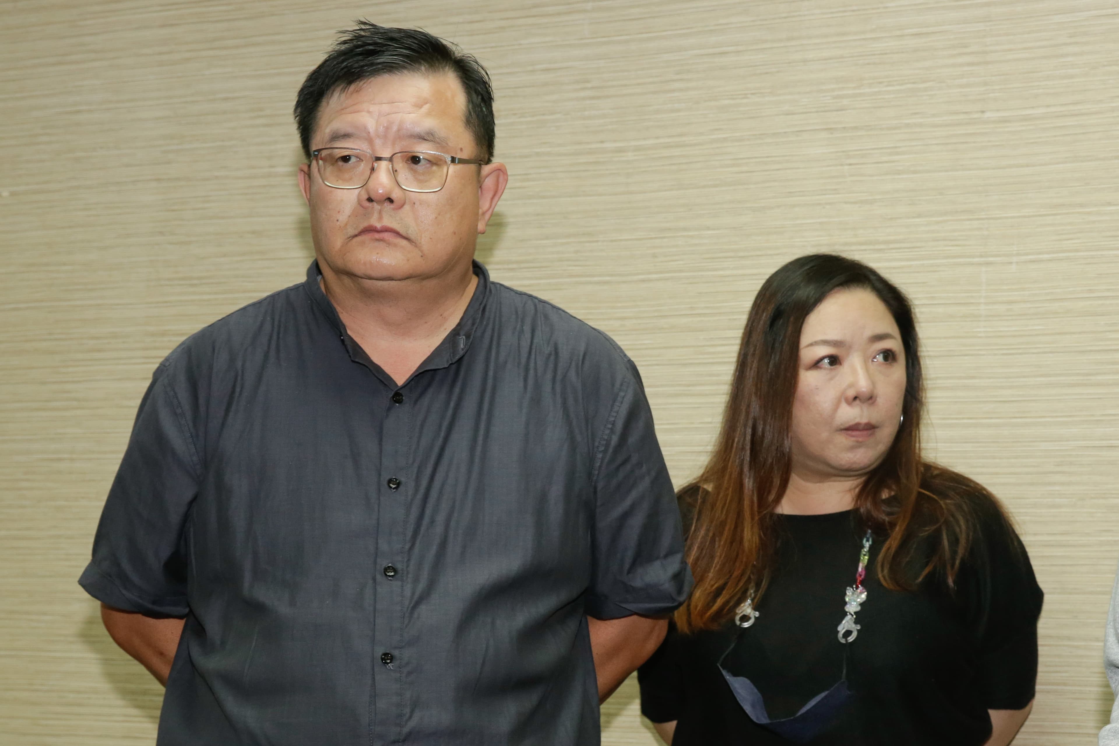 果陀劇場創辦人梁志民與演員呂曼茵,向媒體說明顧寶明去世原因與後續相關安排,曾與顧寶明合作《公寓春光》的呂曼茵非常不捨。