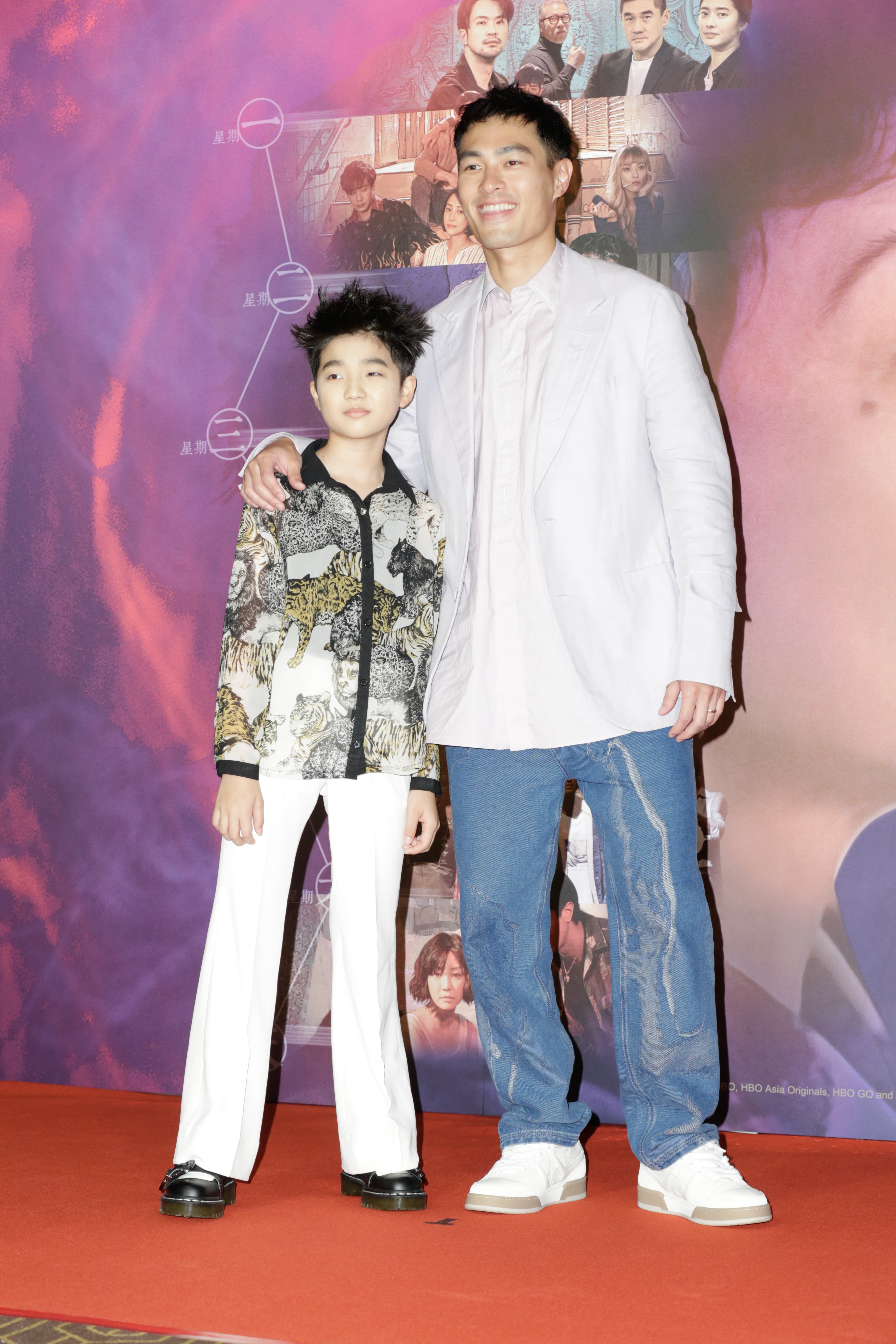 楊祐寧在拍戲時與白潤音刻意疏遠,即興演出時還作勢要打他,但他讚白潤音是成熟的演員,也都接得住。