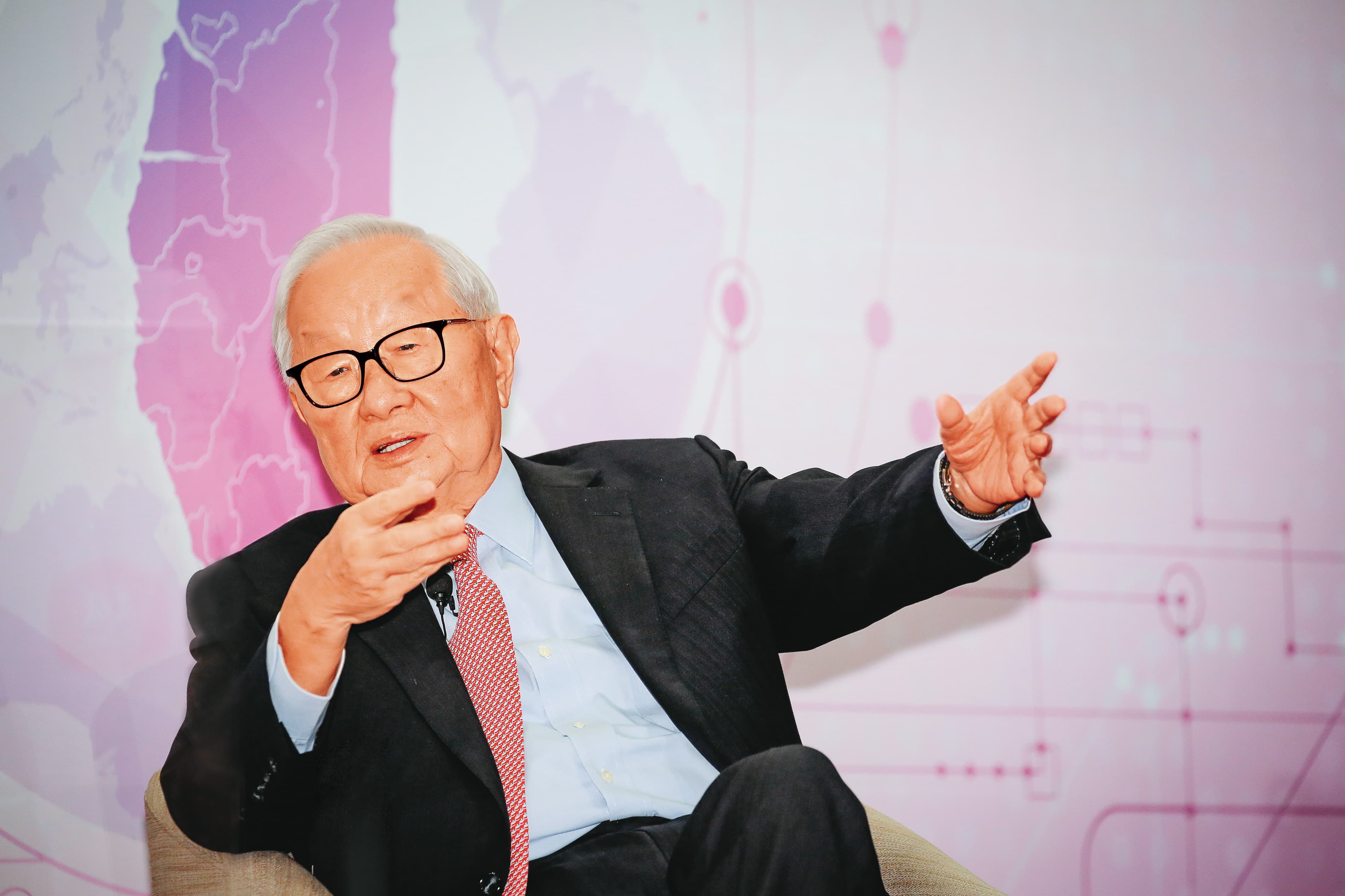 張忠謀曾指出,物聯網是科技業的Next Big Thing,此概念若套用在汽車業,車聯網將成為自駕車的Next Big Thing。
