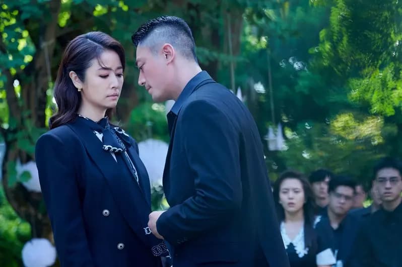 林心如拍戲很會帶動話題,甚至讓老公霍建華也來演出。(Netflix提供)