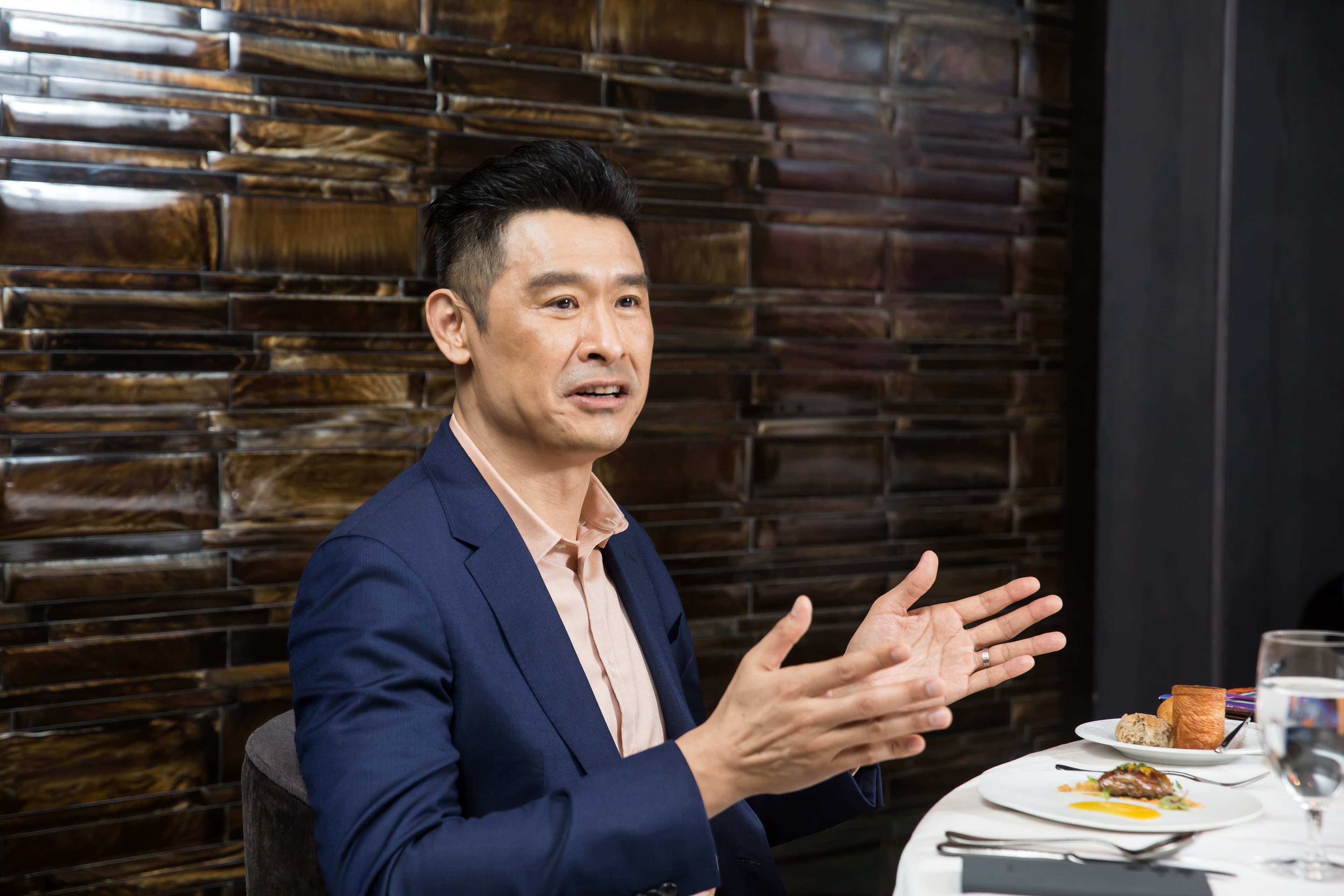 Ionex挑戰坐二望一,柯勝峯祭出業界罕見的「超錢補貼」大搶客。