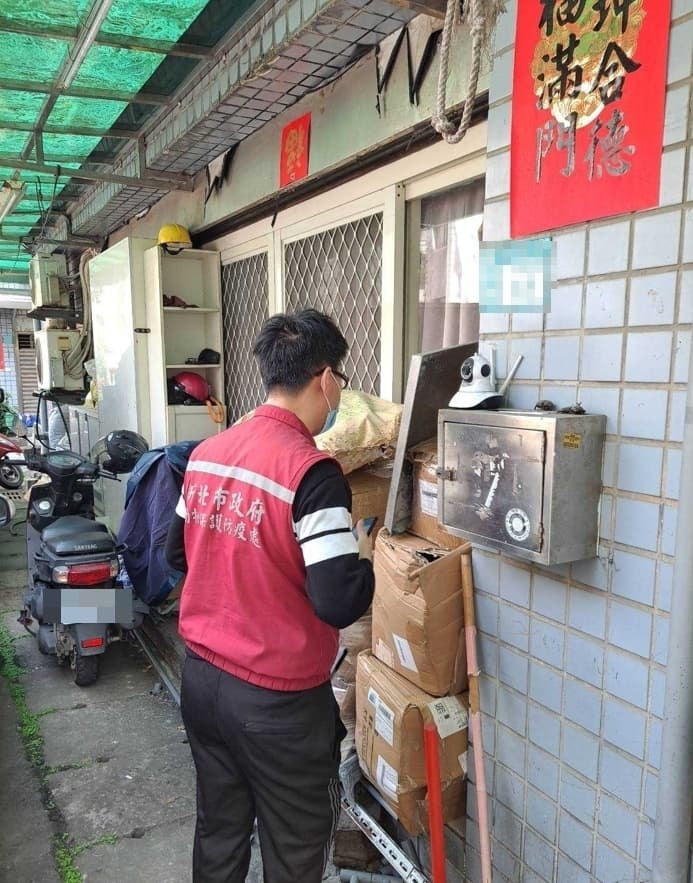 動保處派員赴販售商地址巡查,公司地址為民宅。(新北動保處提供)