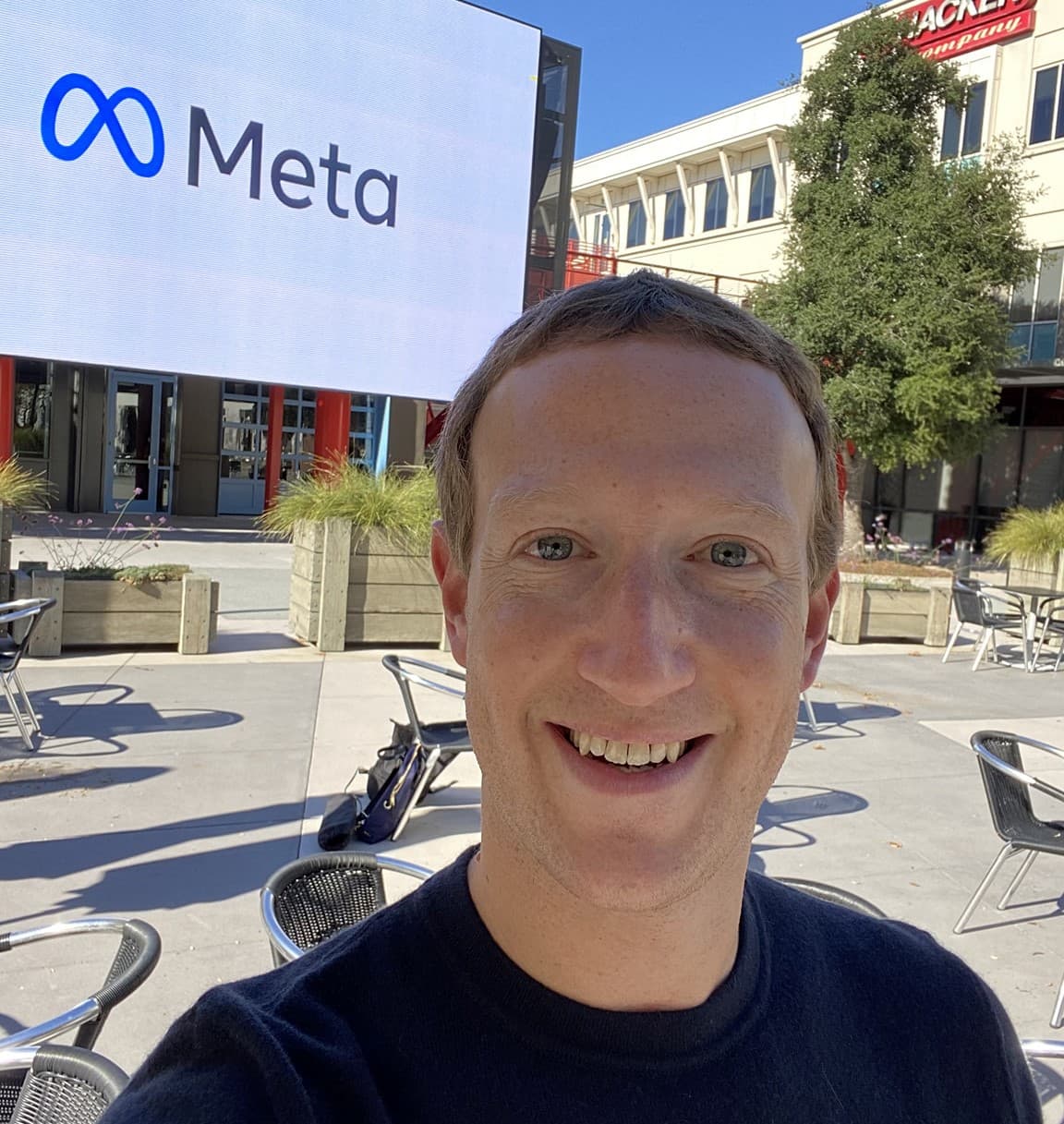 祖克柏打造元宇宙概念模糊,跌至全球富豪榜第15名。(翻攝Mark Zuckerberg臉書)