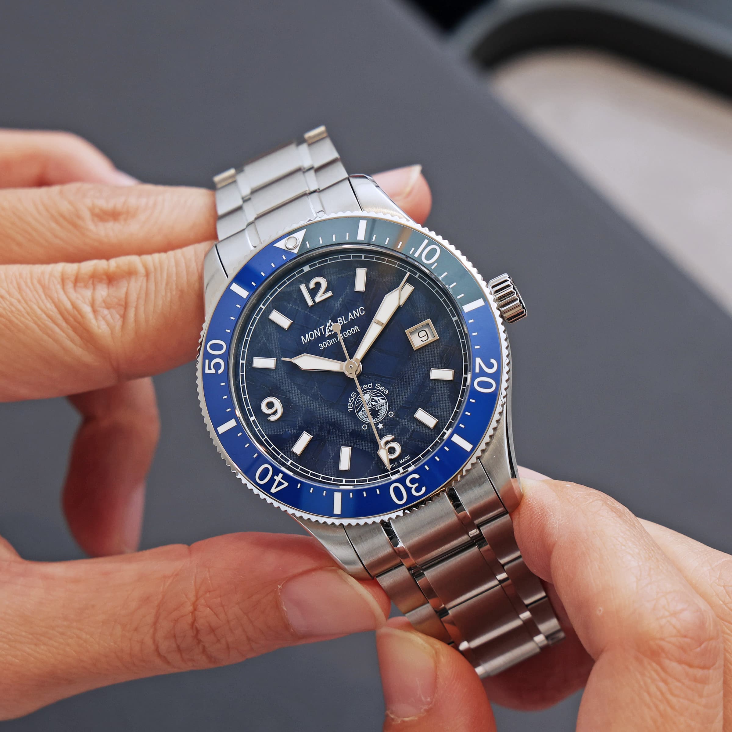 1858 Iced Sea是萬寶龍新一代潛水錶,陶瓷圈、300米、ISO6425認證,規格齊全。