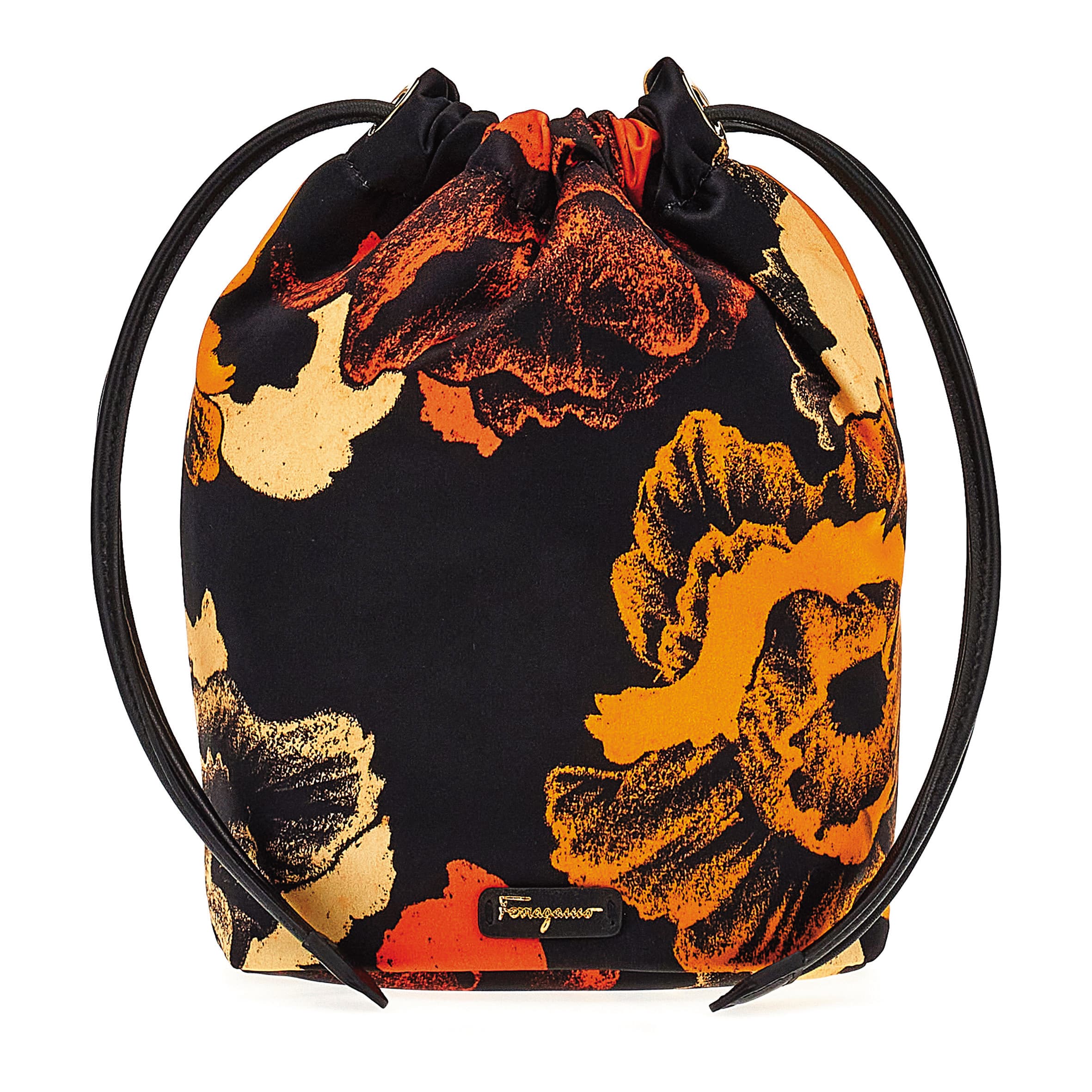 罌粟花圖騰真絲抽繩小包 NT$11,500 (Salvatore Ferragamo提供)