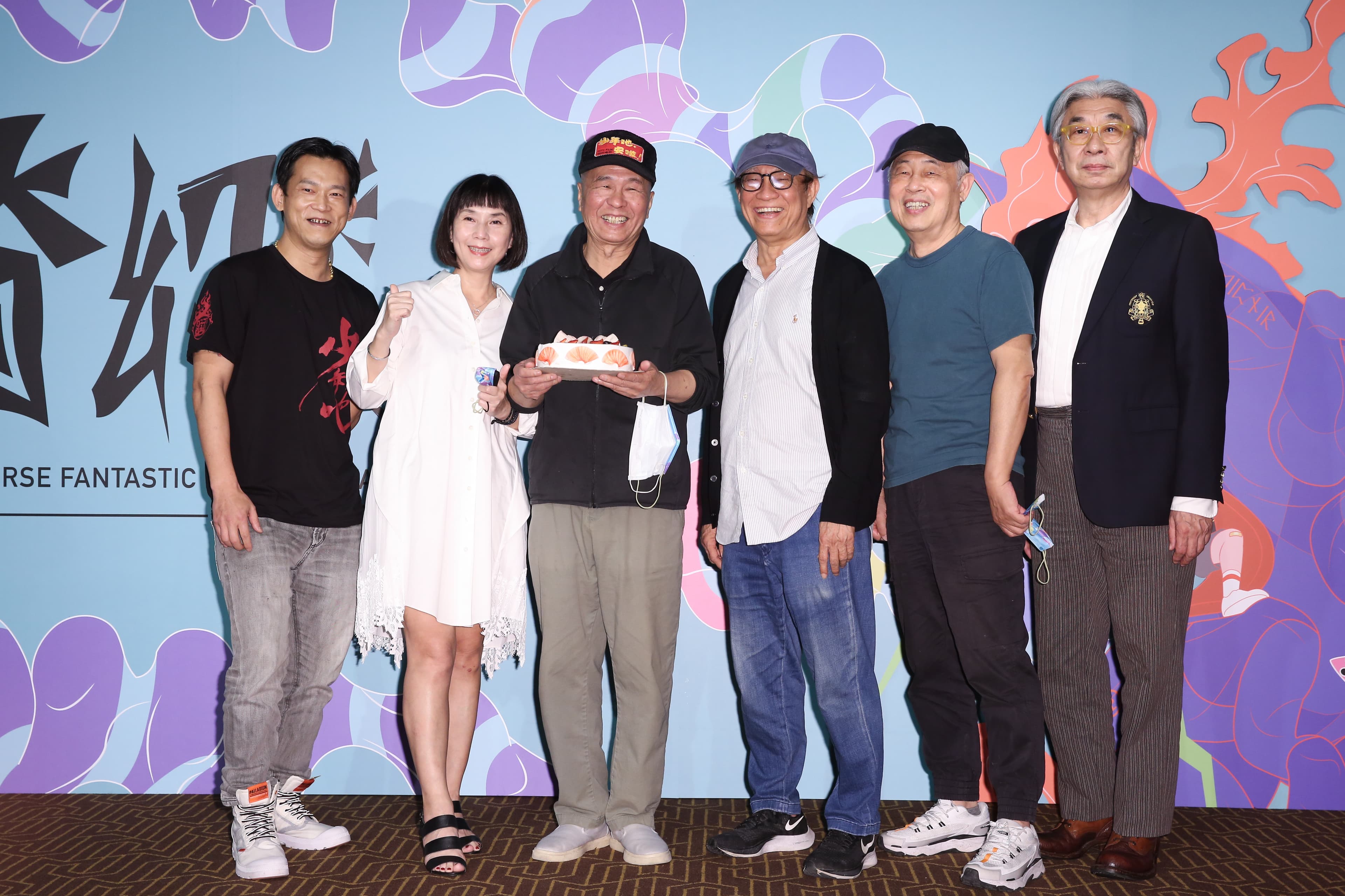 《少年吔,安啦!》數位修復版舉行首映,包括顏正國(左起)、魏筱惠、監製侯孝賢、廖慶松、杜篤之、倪重華等人齊聚一堂。