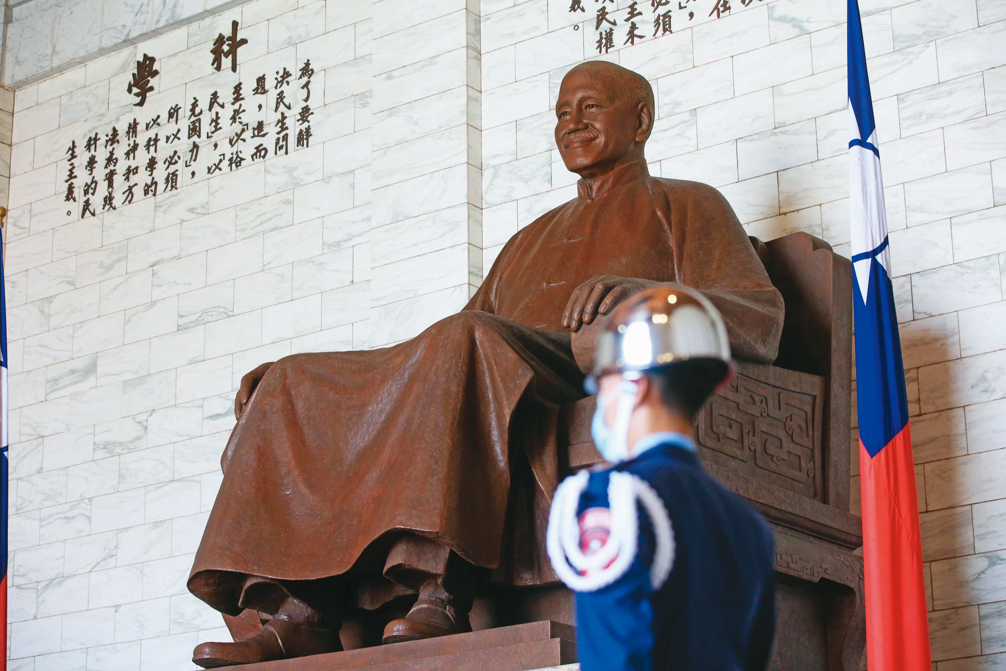 中正紀念堂成為去除威權象徵的最大指標,促轉會建議未來改為反省威權的歷史公園。