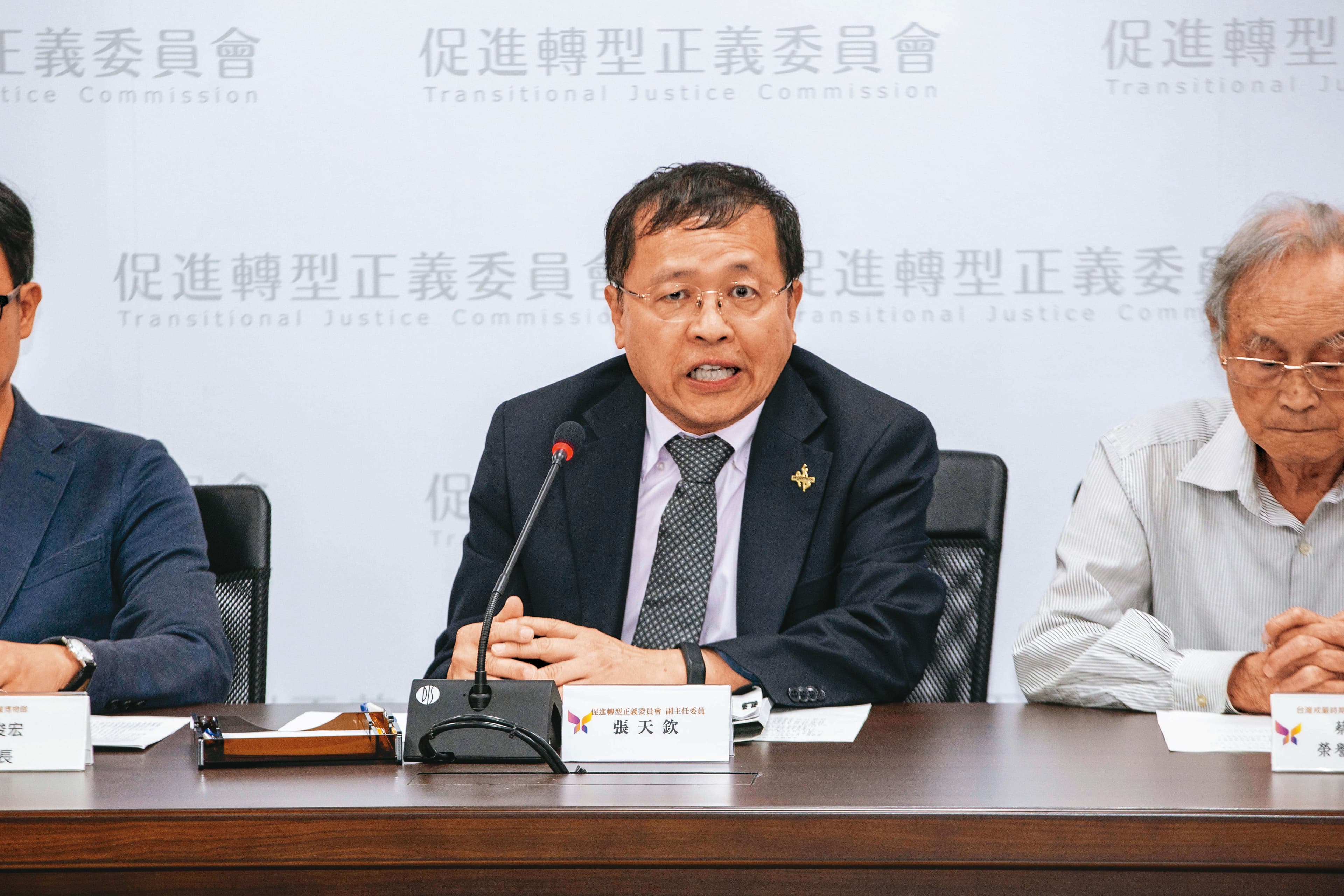 促轉會前副主委張天欽因東廠事件下台,不但遭監院彈劾,公懲會也將他停用2年。
