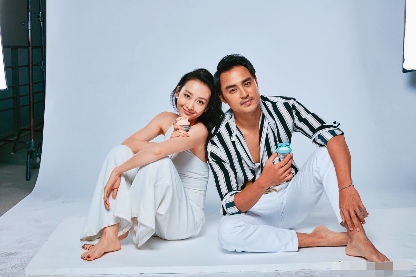 明道在與王鷗演完情侶之後,隨即跟真的明道太太結婚並且公開喜訊。(網路圖片)