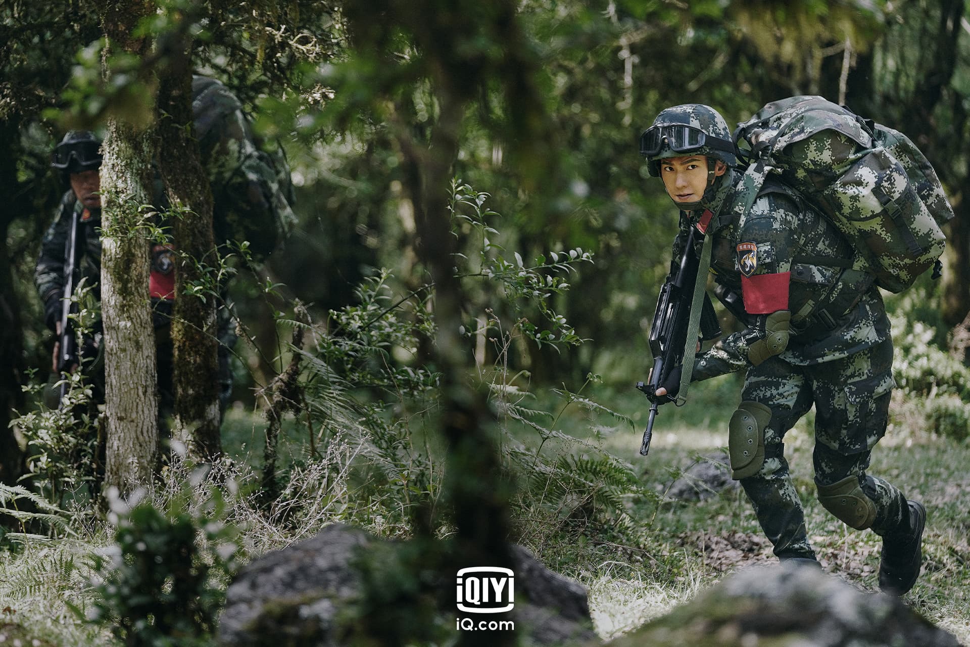 楊洋主演《特戰榮耀》正在播出,他飾演出生入死的特戰隊員。(愛奇藝國際站提供)