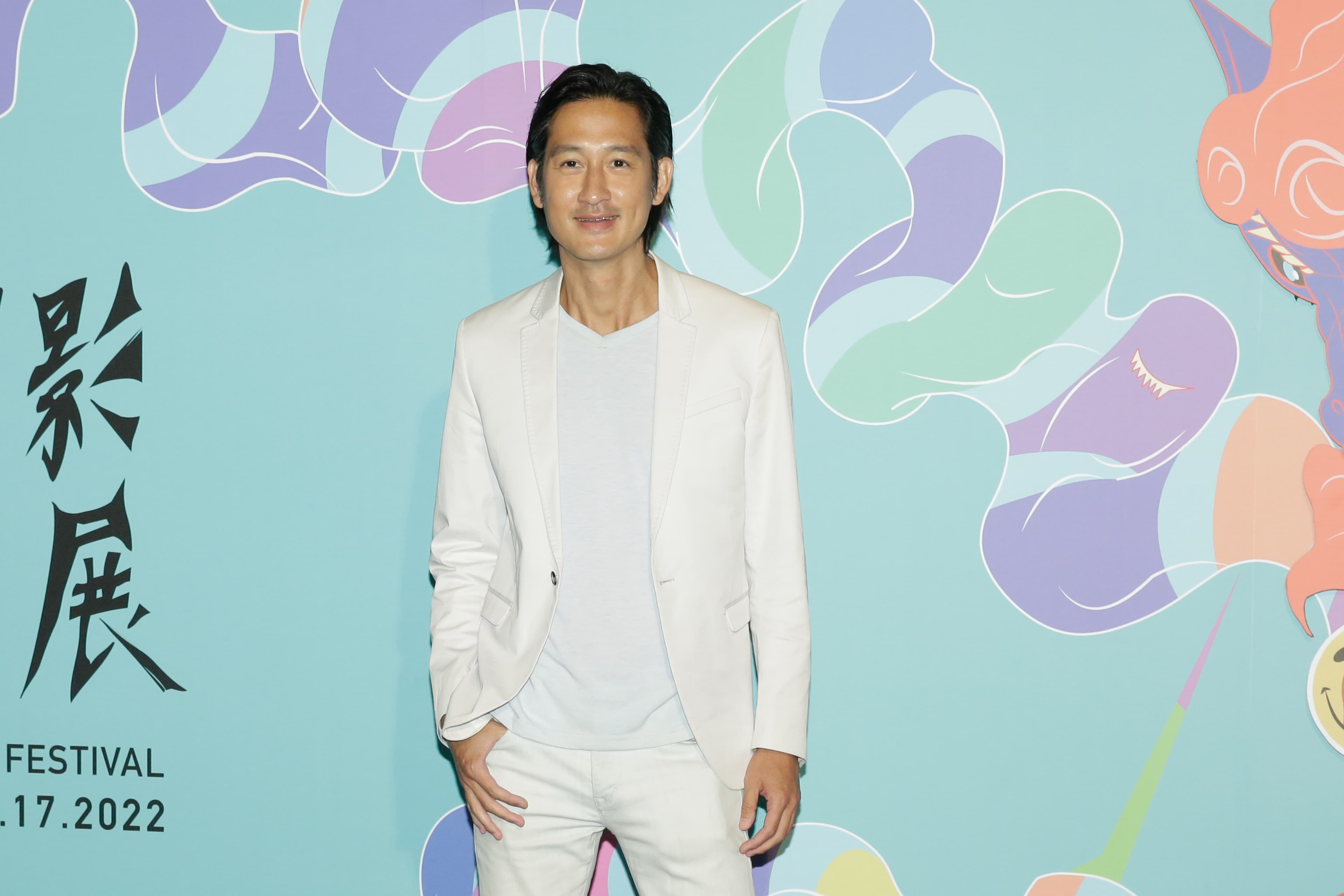 曾經很怕與男生演親熱戲,在與段鈞豪獻出同性吻初體驗後,唐治平說自己白擔心18年。
