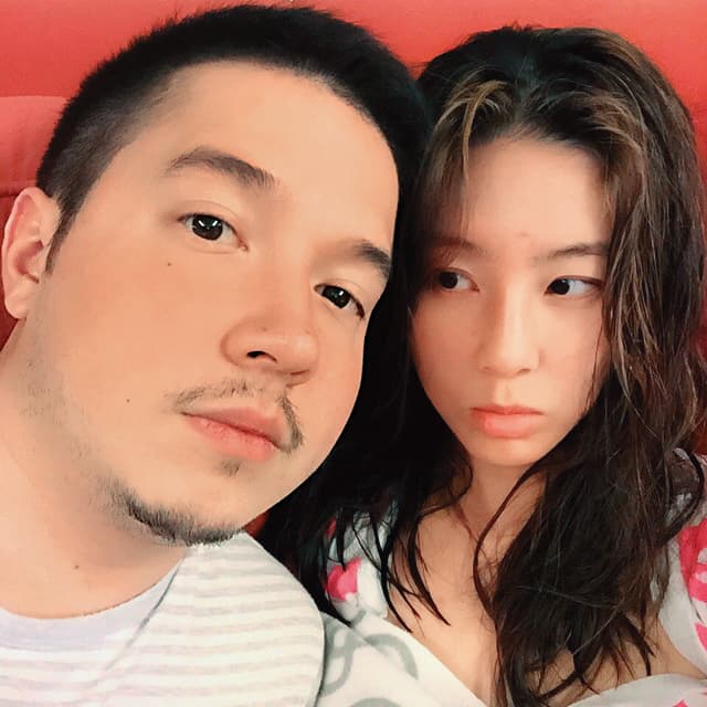 去年初,孫瑩瑩(右)宣布與軍火商之子李仕凡離婚,恢復單身。(翻攝自孫瑩瑩IG)