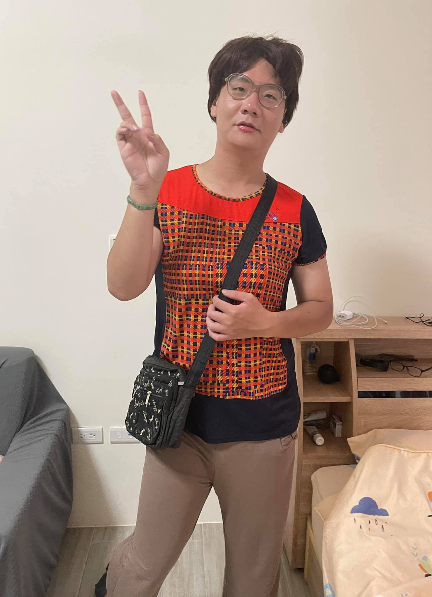 阿翰扮演房東阿姨系列影片深受粉絲喜愛。(翻攝自阿翰po影片臉書)