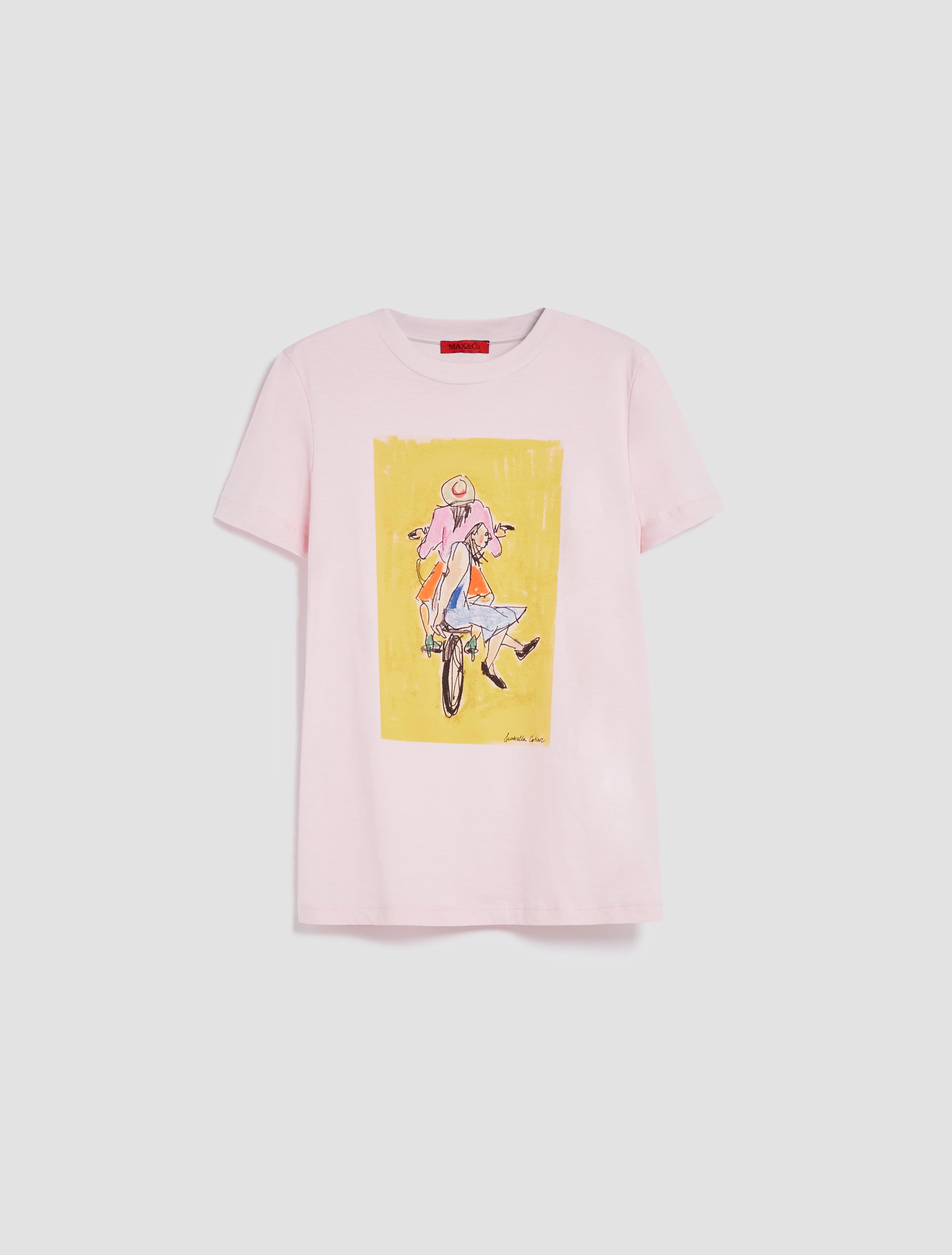《姊妹》插圖修身版T-shirt NT$7,900 MAX&Co. （MAX&Co.提供）