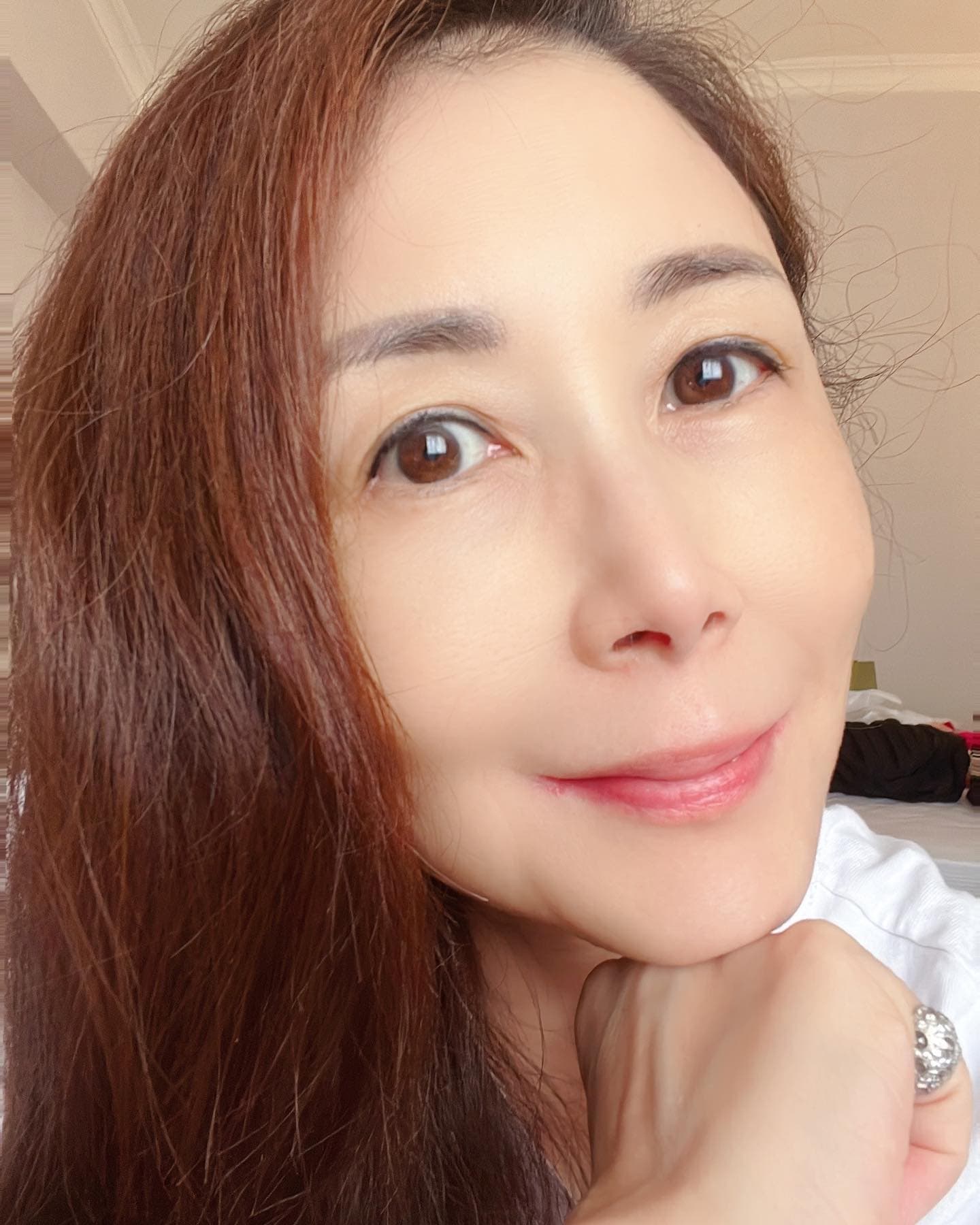 曲艾玲全家確診,準備正面迎戰。(翻攝曲艾玲臉書)