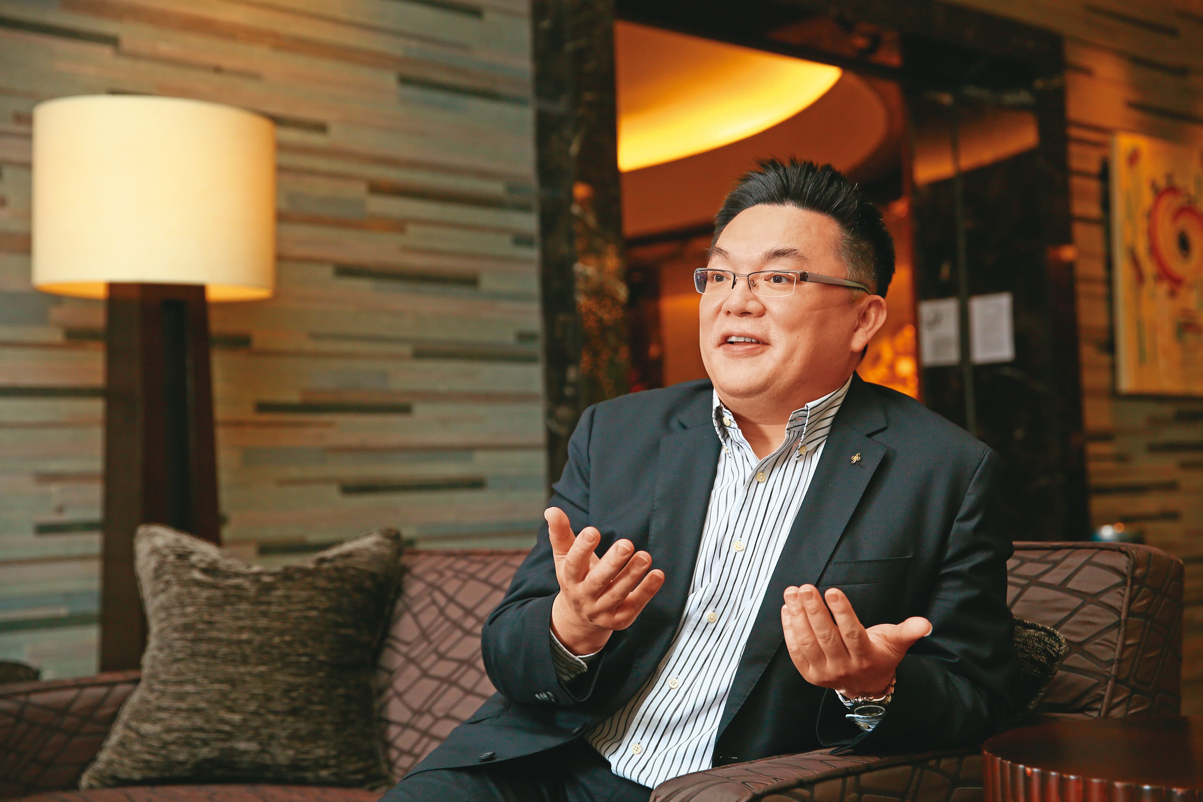 中租旗下仲信資融公司資深副總陳瑞興接受本刊專訪時表示,不畏先買後付競爭者,和其他業者走的路數不同,中租鎖定「高單價」消費族群。