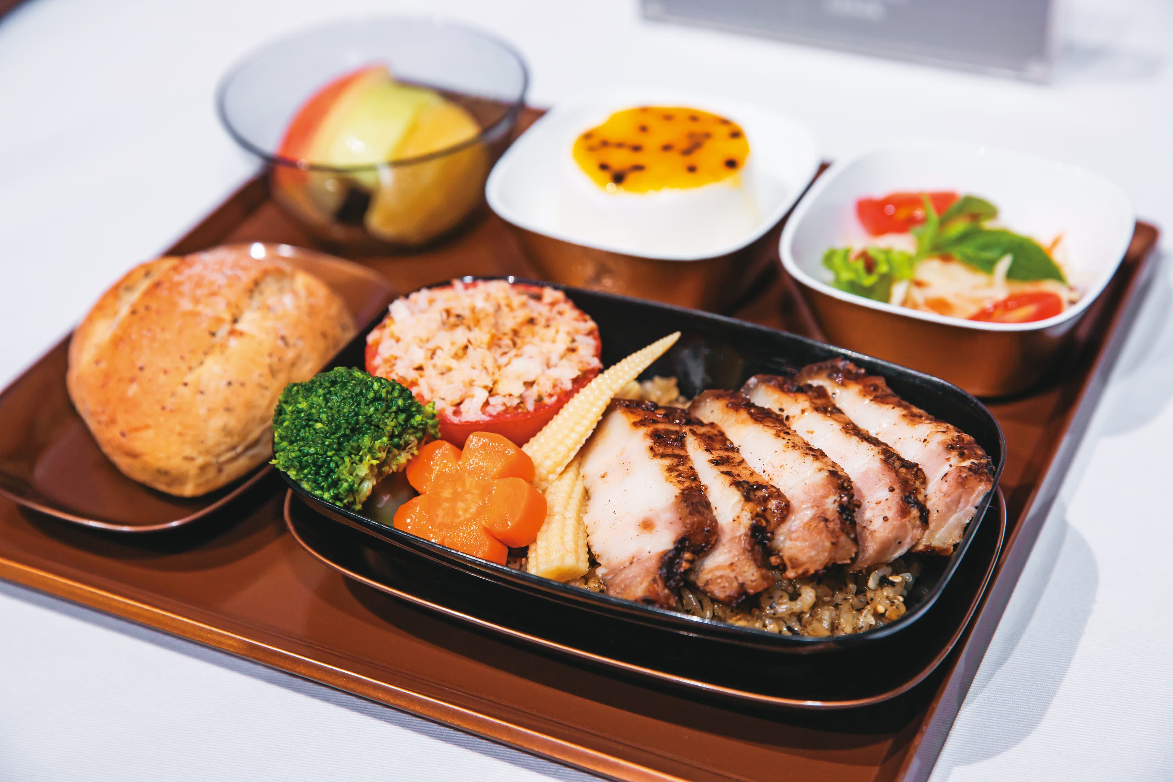 受張國煒青睞,胡同燒肉因此成為星宇航空的飛機餐供應商。