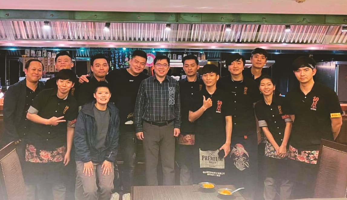 張國煒是胡同燒肉常客,還入股投資成為大股東。(翻攝胡同燒肉臉書)