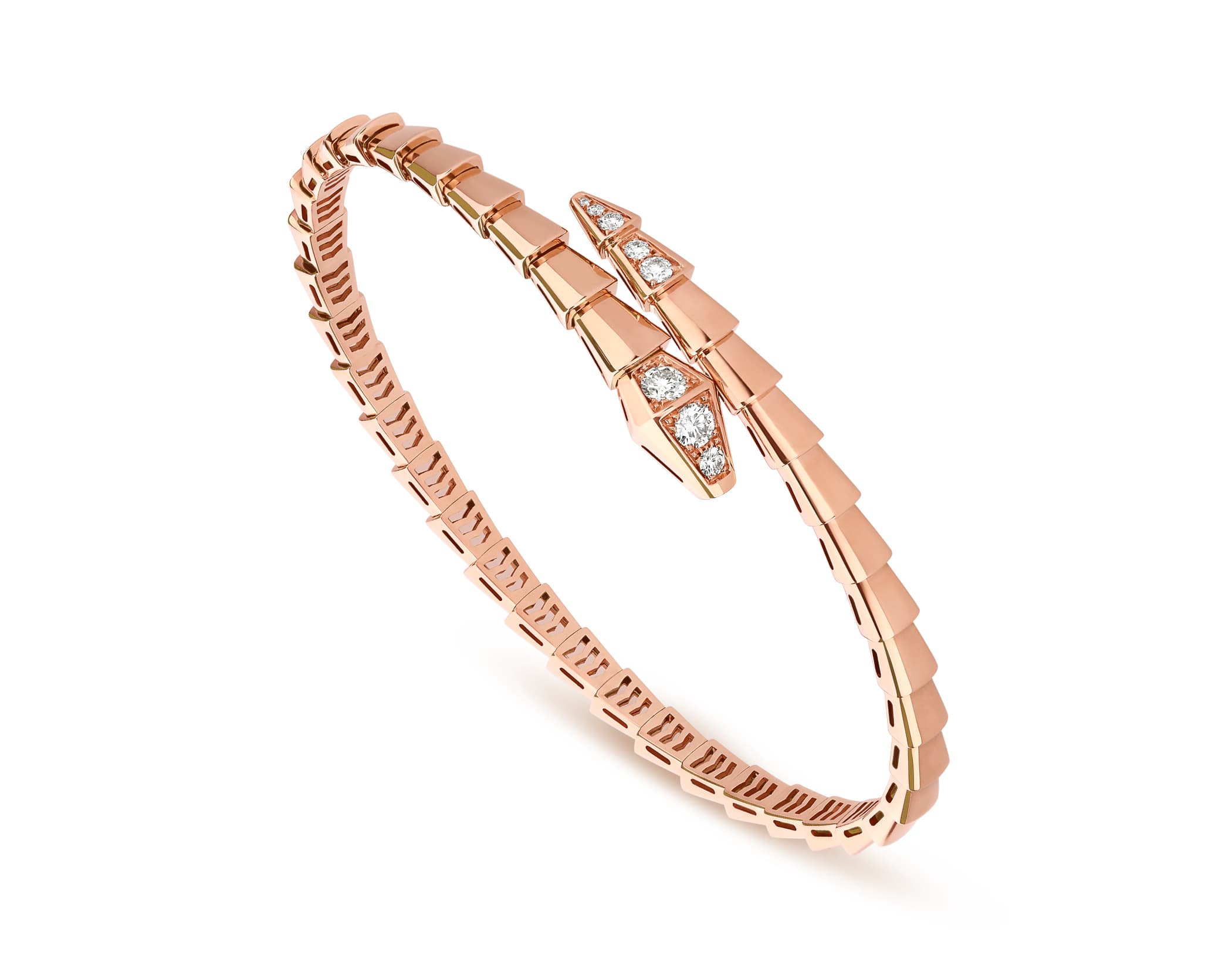 Serpenti Viper系列玫瑰金鑽石手環。NT$283,700(寶格麗提供)