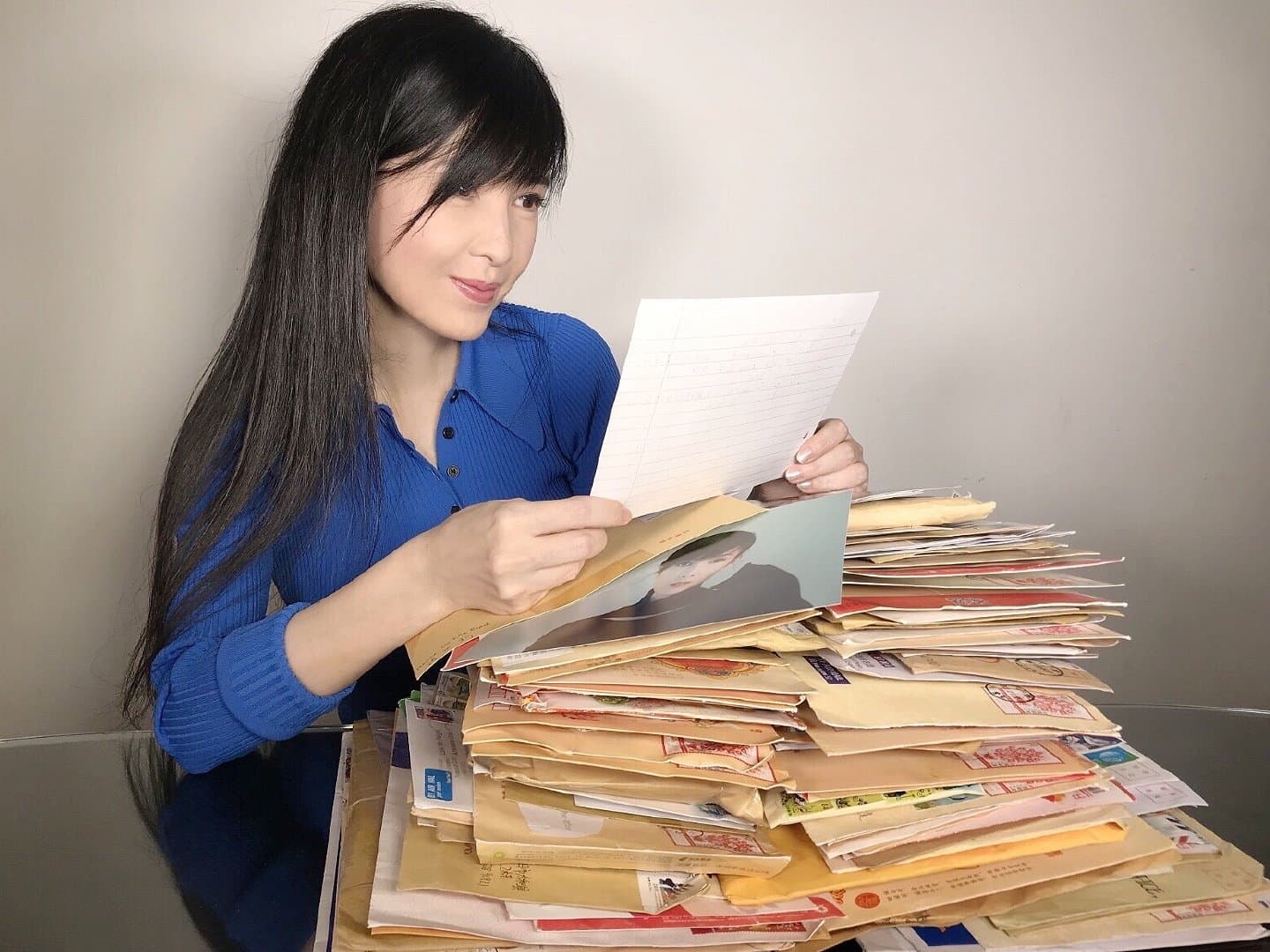 周慧敏在微博透露,收到的粉絲來信9成都是90後或00後的年輕人。(周慧敏微博)