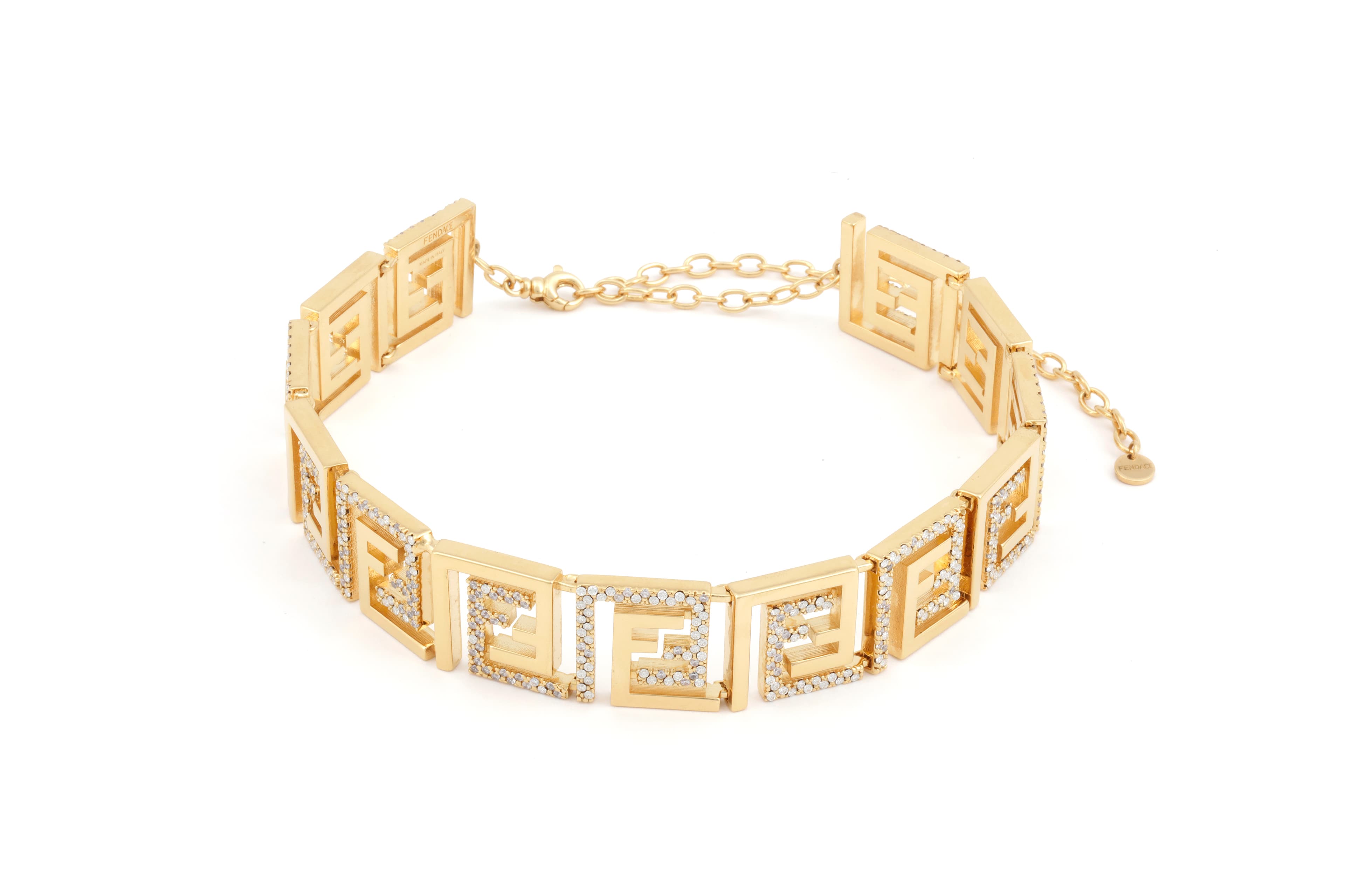 Fendace Logo頸鍊 NT$38,500 FENDI Fendace。（FENDI提供）