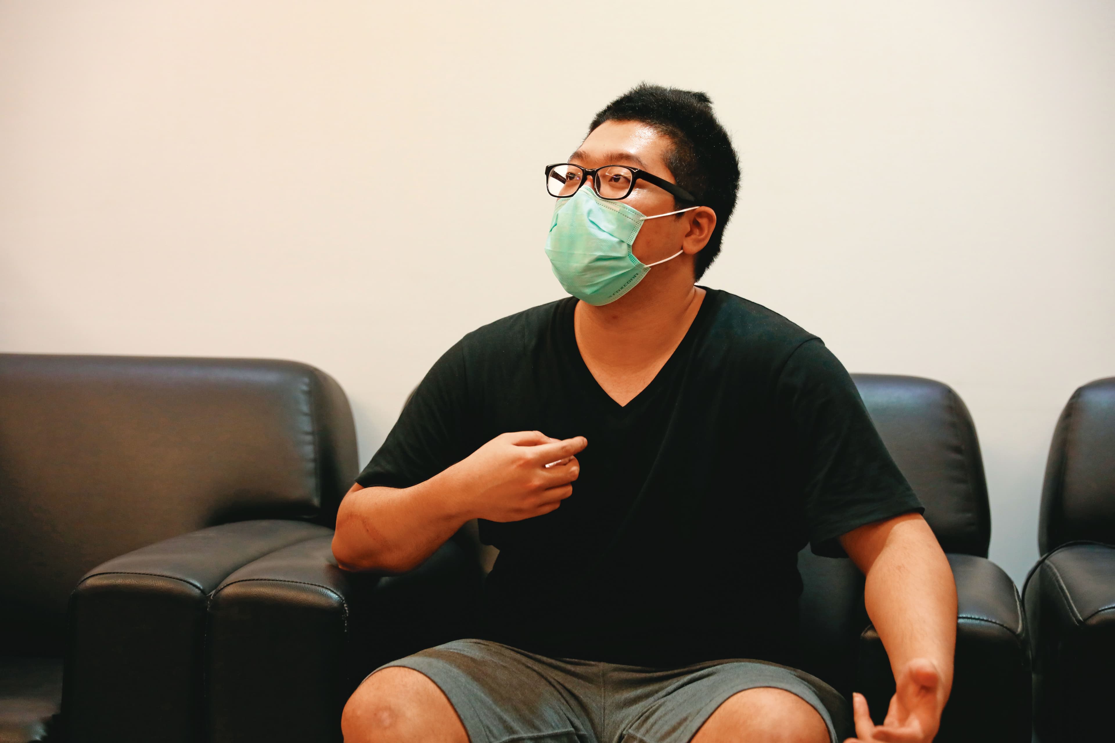 林男(圖)趁詐騙集團幹部不注意,致電母親求助,最後驚險脫困。