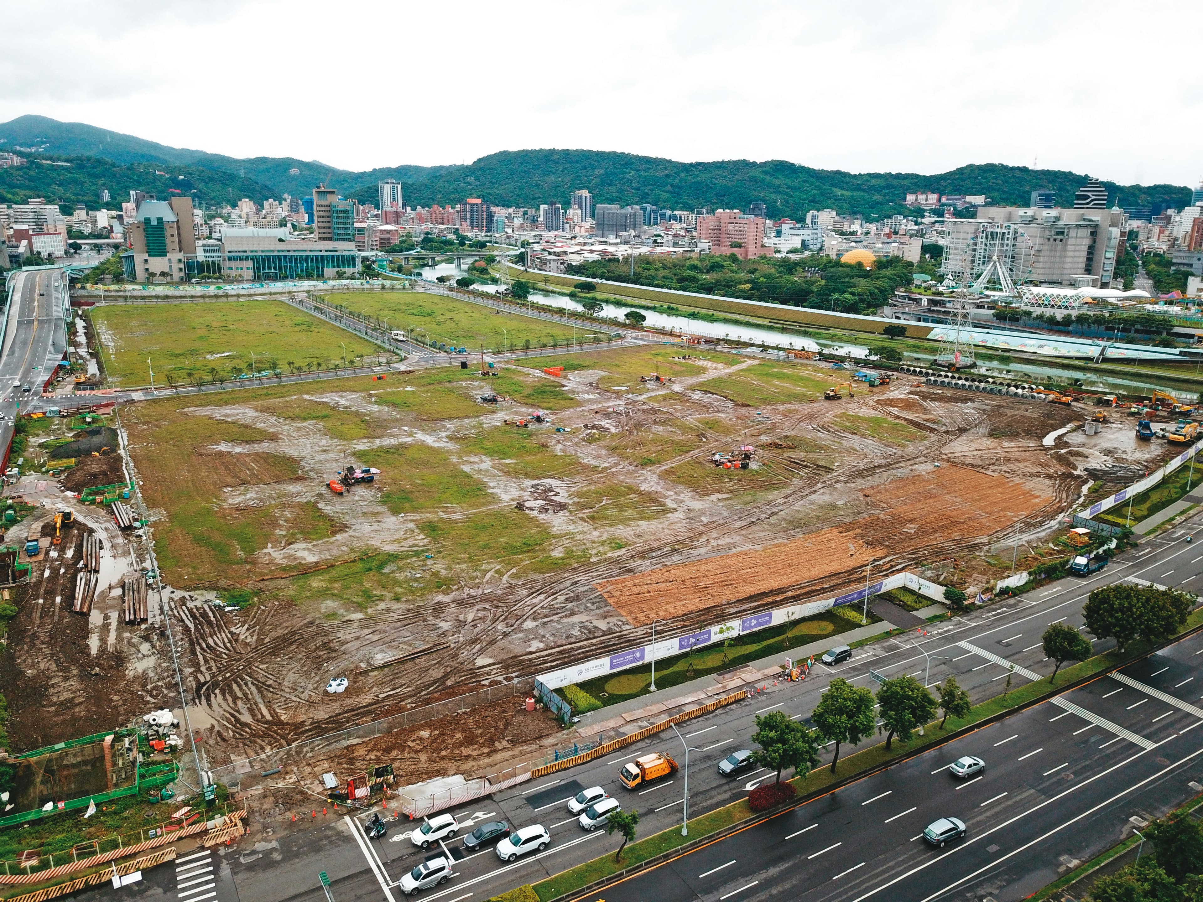 金寶集團斥資260億元,在台北市蓋新總部,邀請知名建築師李祖原設計。