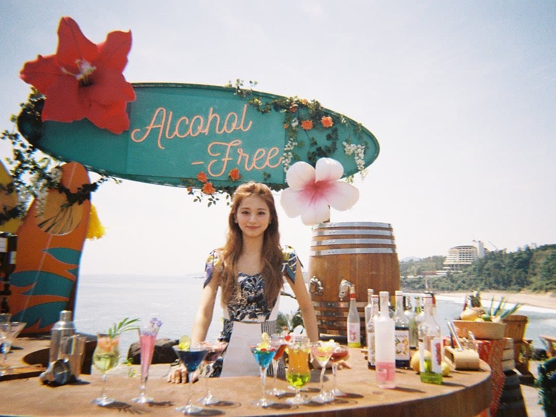 子瑜開通個人IG,公開〈Alcohol Free〉MV花絮照給粉絲當福利。(翻攝子瑜IG)