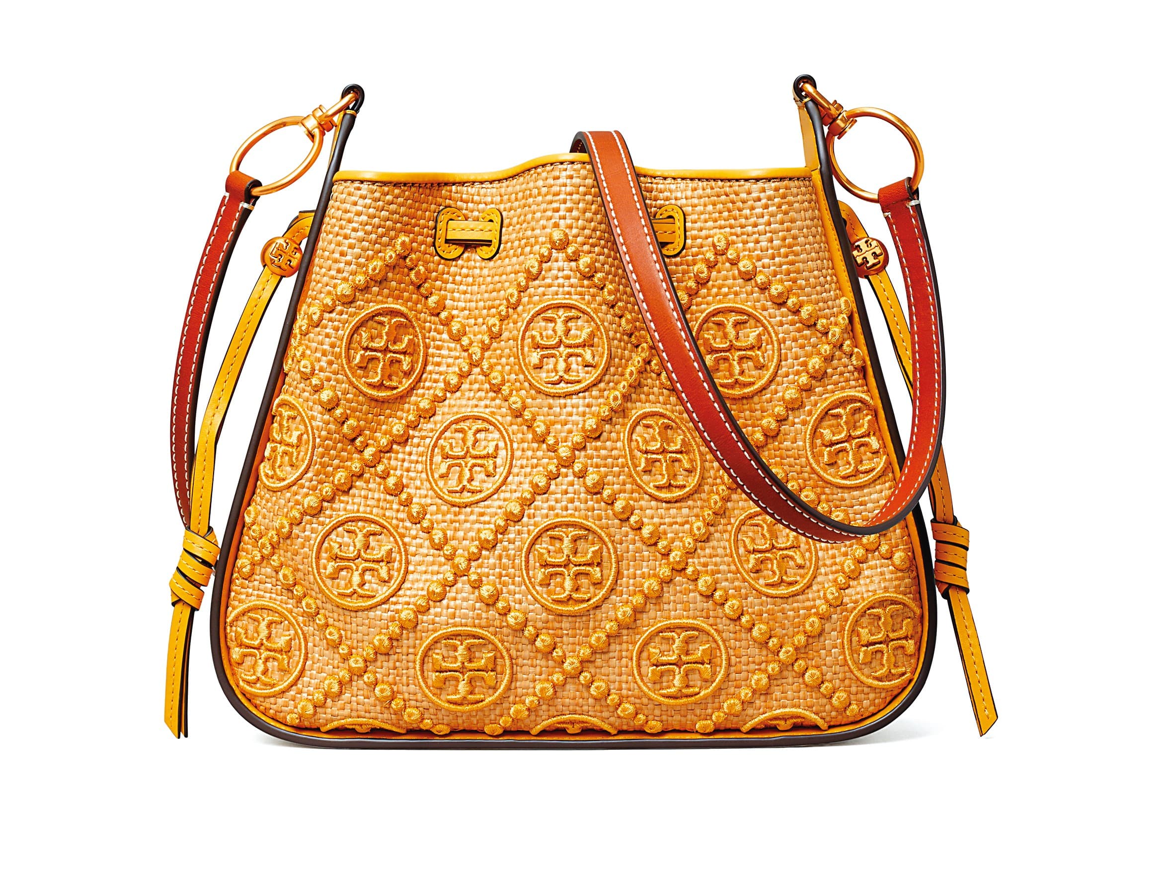 日落黃麥稈編織T Monogram立體刺繡圖騰風鈴包 NT$23,900（Tory Burch提供）