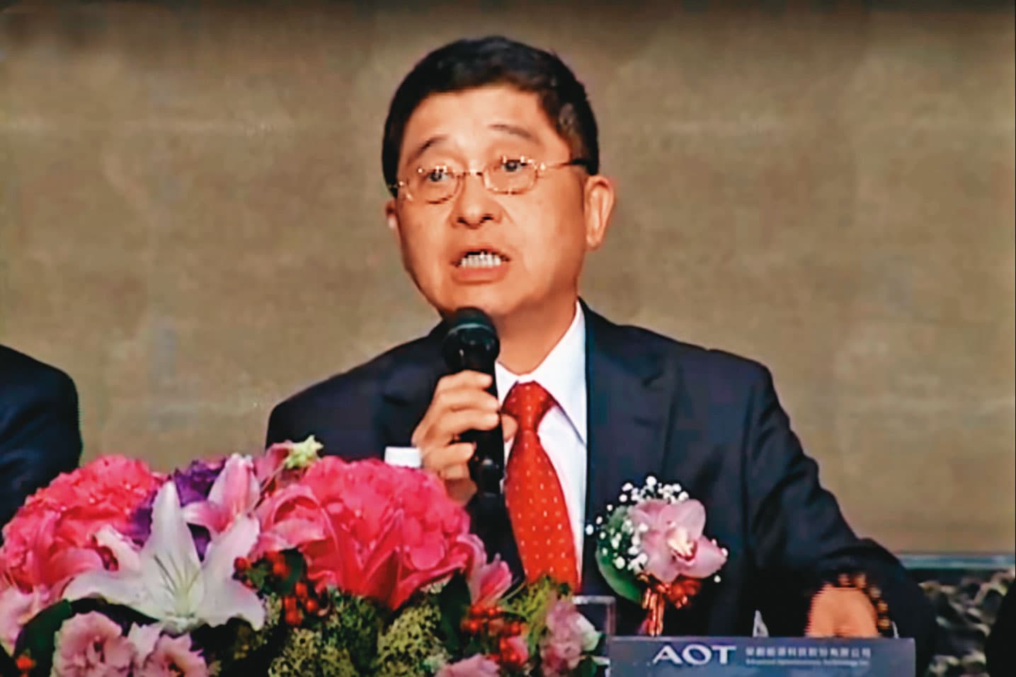 莊宏仁評估廣州廠和深超光電在中國掛牌,同時也要規劃群創、廣州廠與深超三合一的可能性。(翻攝自榮創能源)