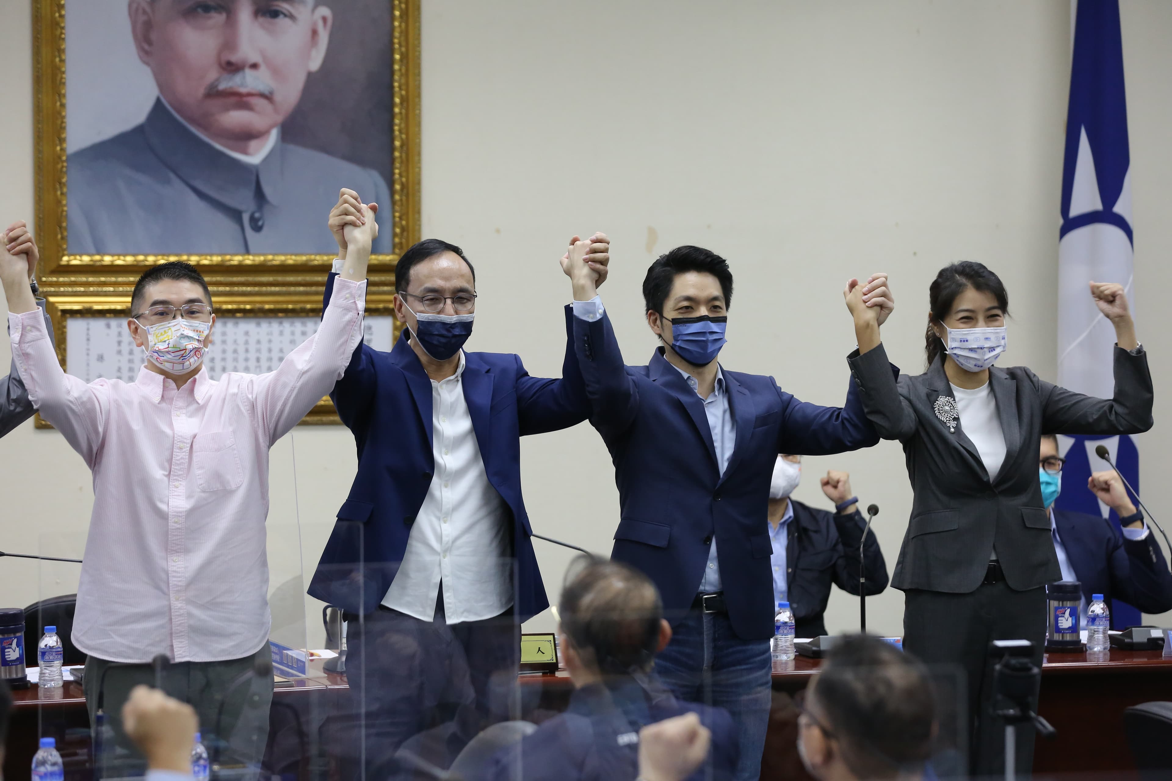 國民黨中常會確定提名蔣萬安、許淑華、謝國樑參加年底縣市大選。