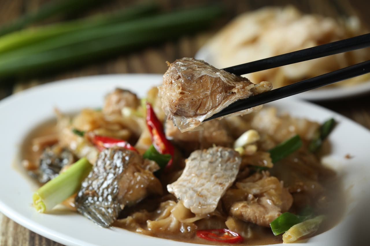 「魚頭高麗菜酸」酸V啊酸V，鮮鹹生津。（480元／中份）