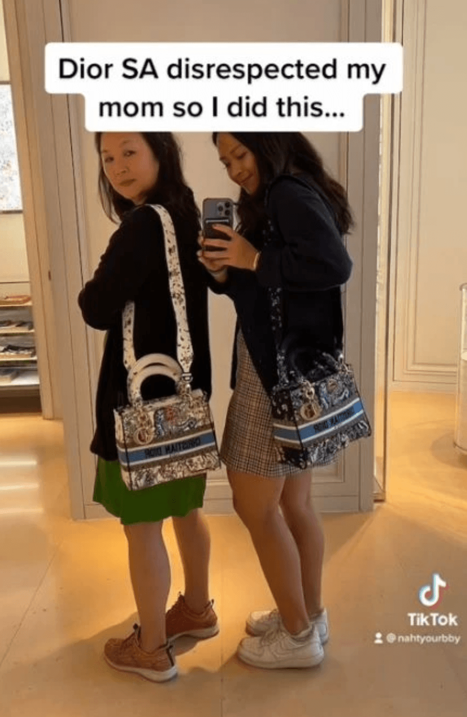 Amjea隔天帶著媽媽重返DIOR門市消費。(翻攝 nahtyourbby抖音)