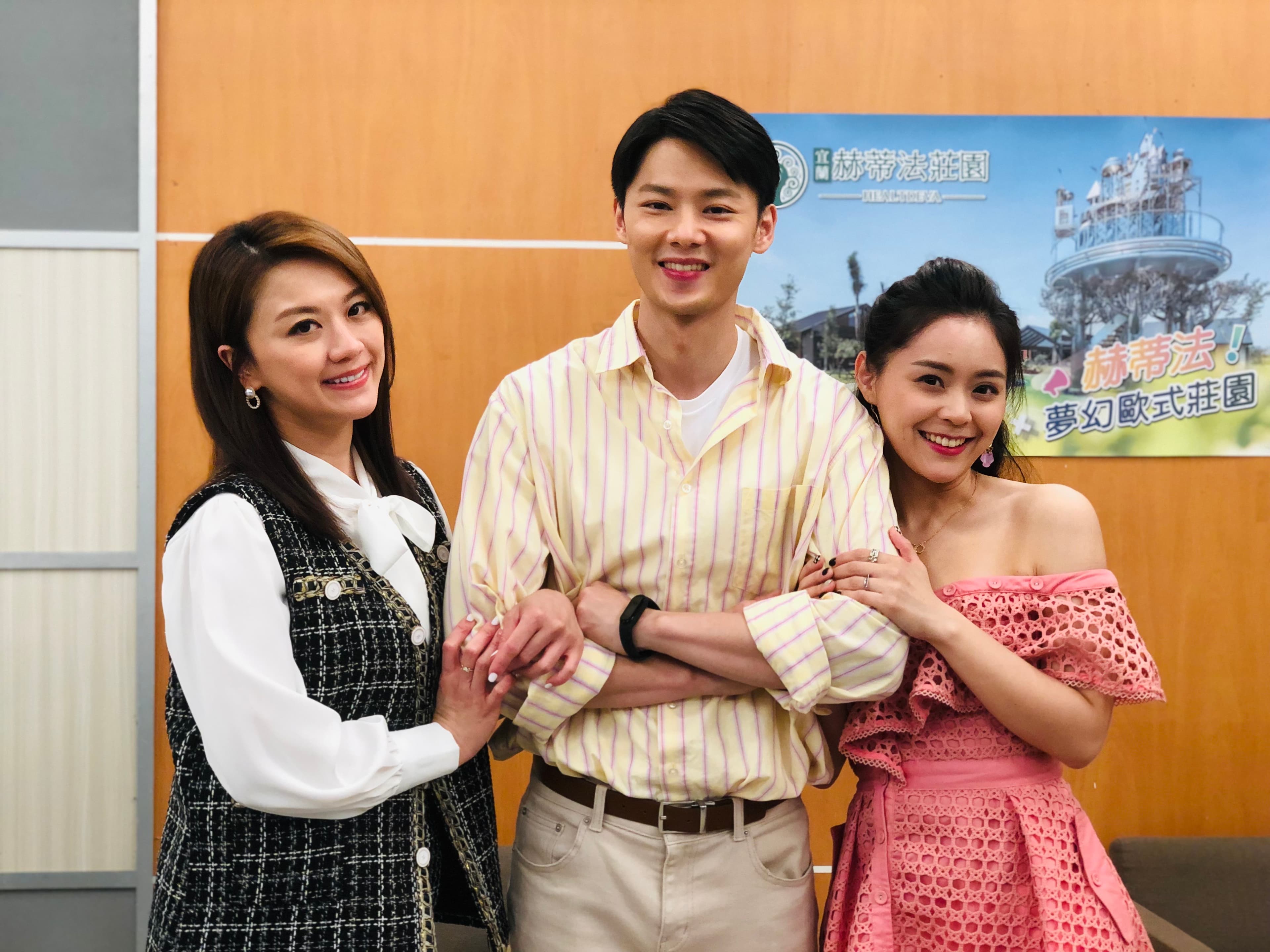 方琦進民視八點檔《黃金歲月》和苗真（左）跟羅子惟（中）演對手戲。（民視提供）