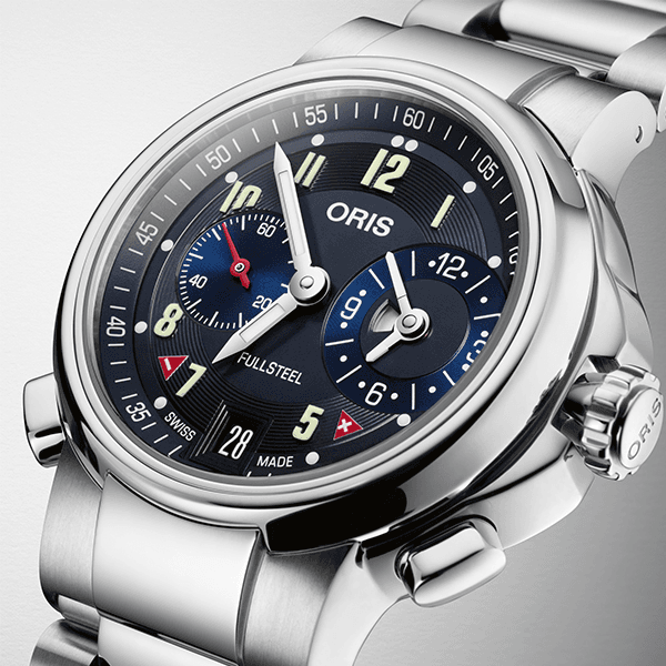 之前ORIS也曾經將Calibre 690搭在Big Crown ProPilot錶款上面，但因為不像這款Full Steel Worldtimer錶殼必須多開兩個孔容納快調按把的設計，因此那款的防水可達100米、Full Steel Worldtimer則是防水50米，不過以日常防水來說也算是夠用的規格了。