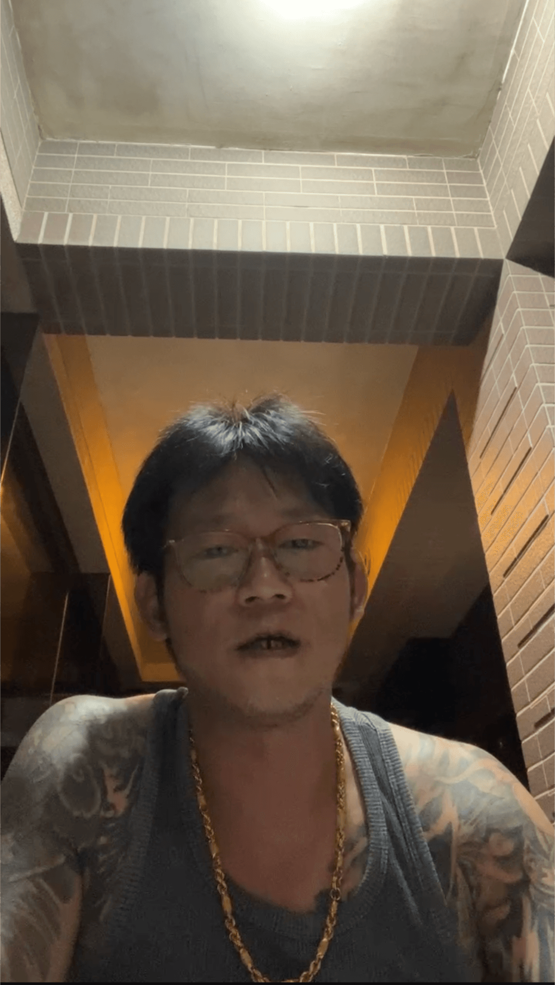 日前顏正國開直播狂譙有人與他合夥卻不照合約走,還恐嚇他,怒罵「人不要臉天下無敵」。(翻攝自顏正國臉書)