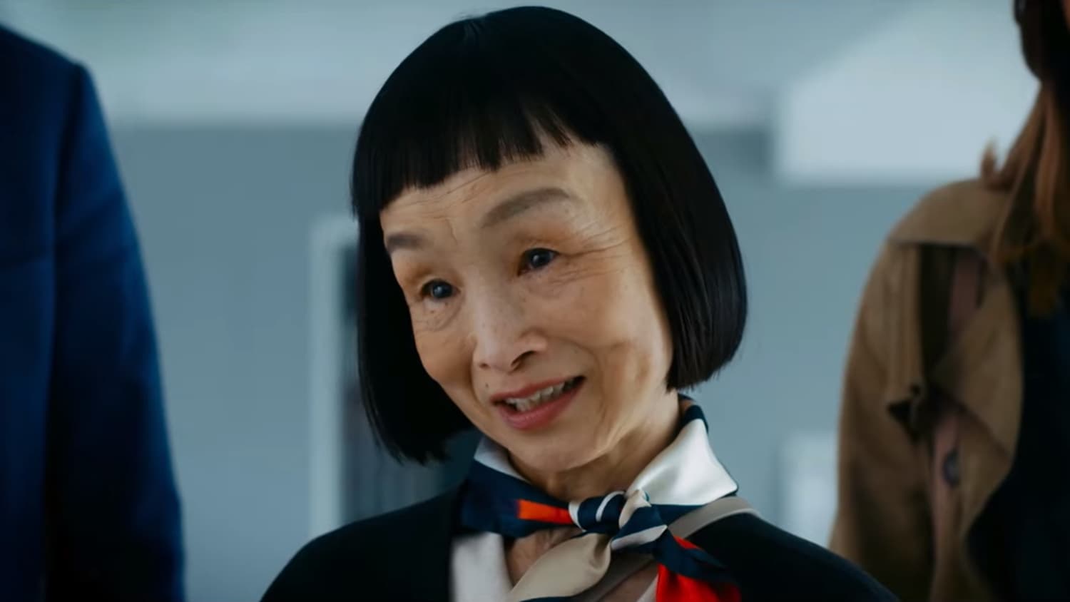 松田女士從原版《一屍到底》就是主導這場企劃的製片，到了法國以後依然異想天開，不斷推坑法國人。（車庫娛樂提供）