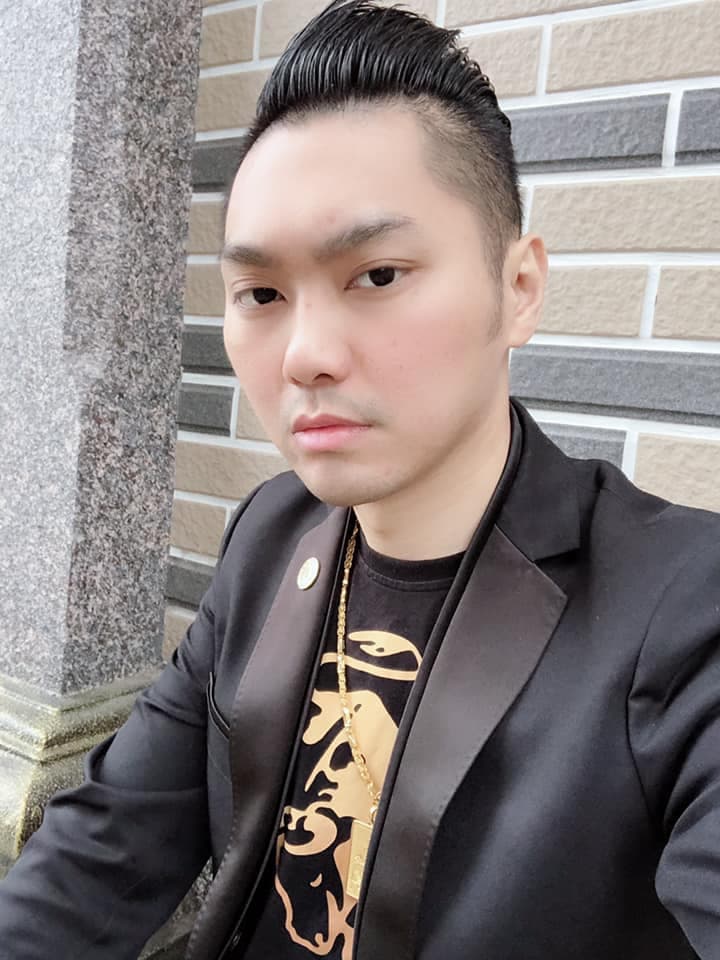 連千毅被「勾起你心中的惡」指控利用NFT斂財。(翻攝自連千毅臉書)
