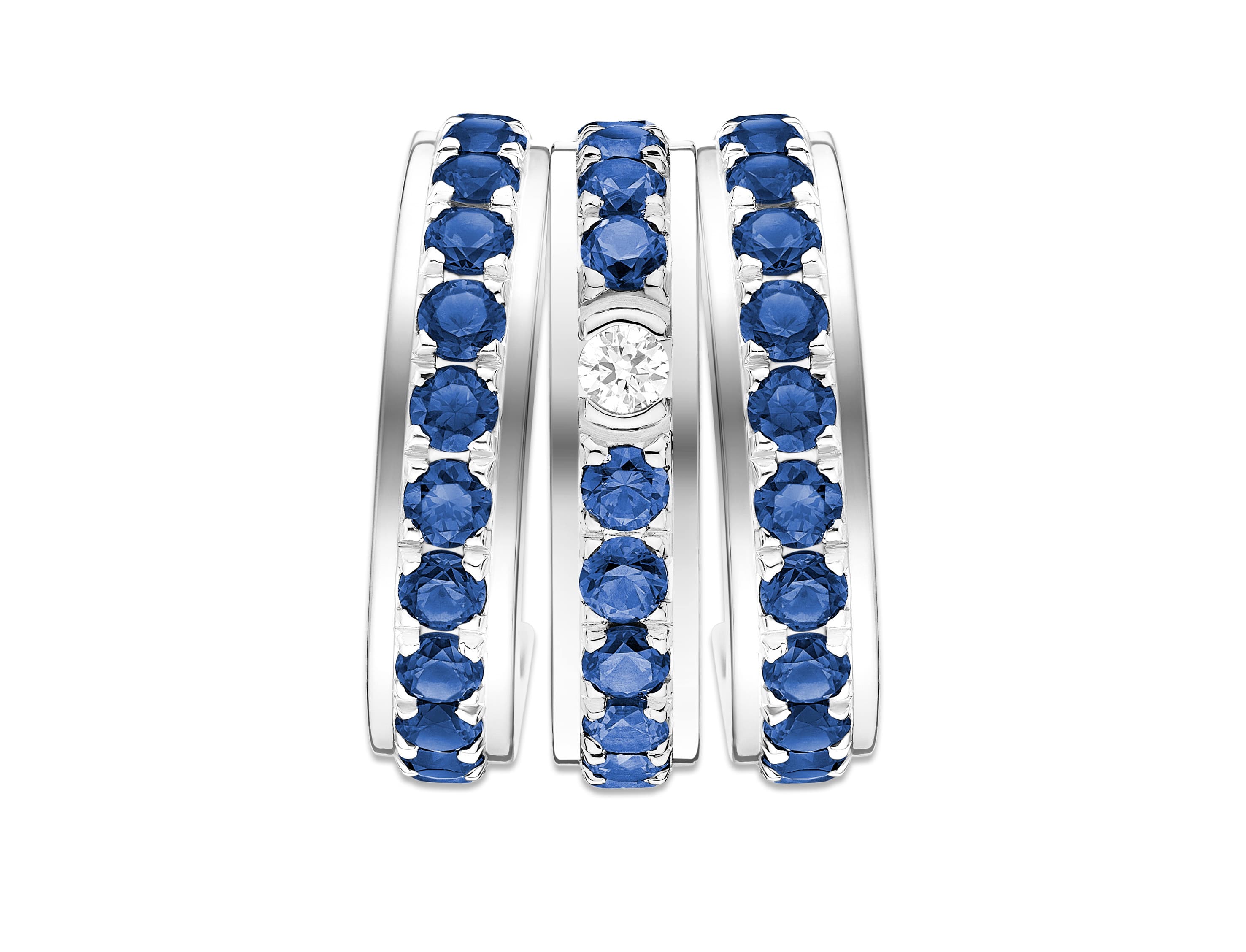 Possession系列18K白金藍寶石鑽石三圈耳環 NT$159,000 PIAGET。(PIAGET提供)