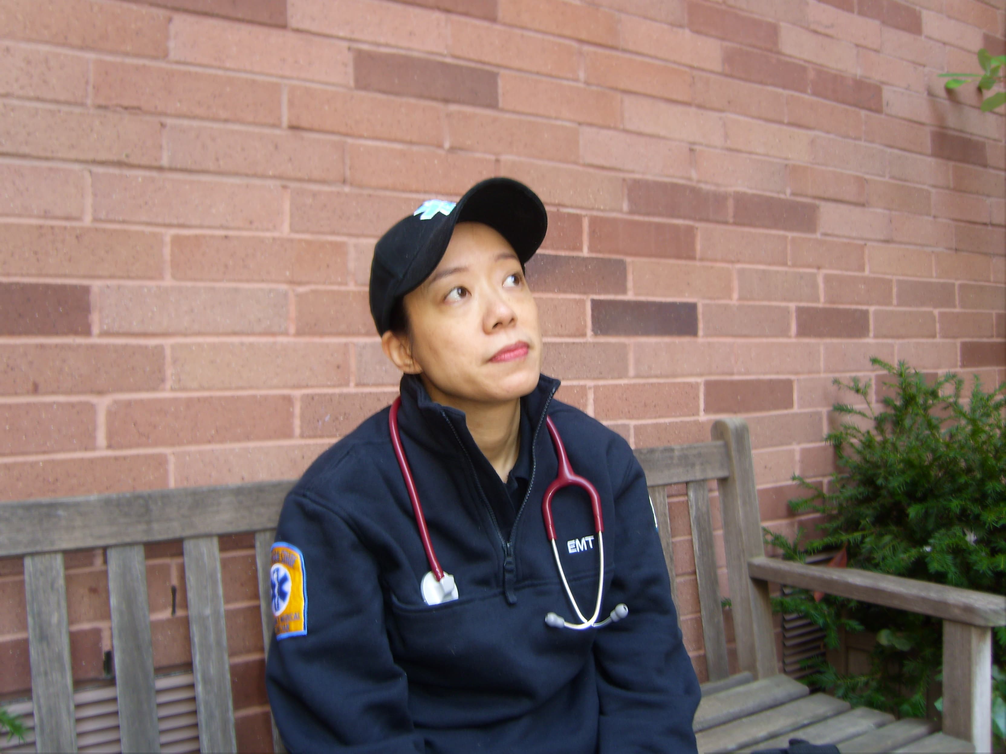 陳永儀曾擔任緊急救護員，完成了她原先的醫生夢。（陳永儀提供）
