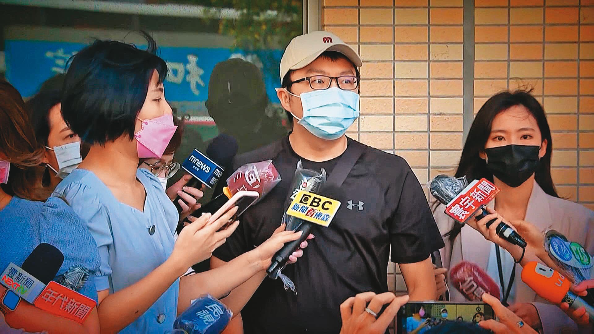 恩恩爸為查明是誰害兒子喪命，要求新北市提供全案錄音檔卻遭拒。（翻攝畫面）