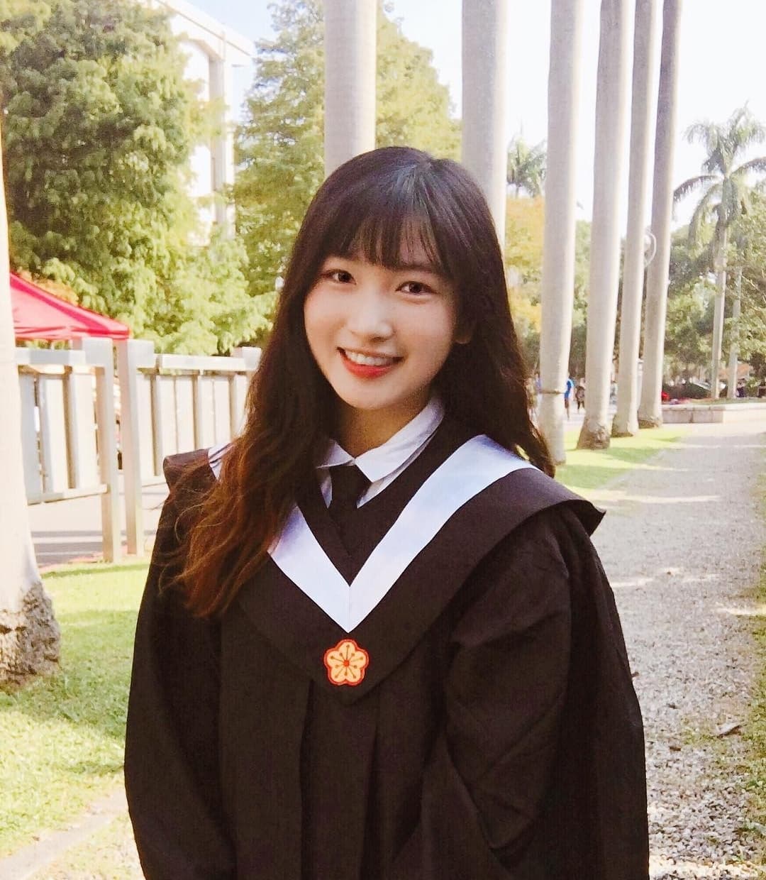 Grace外型相當甜美,加上以一口流利的英文教學中文,她的YouTube頻道至今已累計16.1萬人次追蹤。(翻攝自PTT)